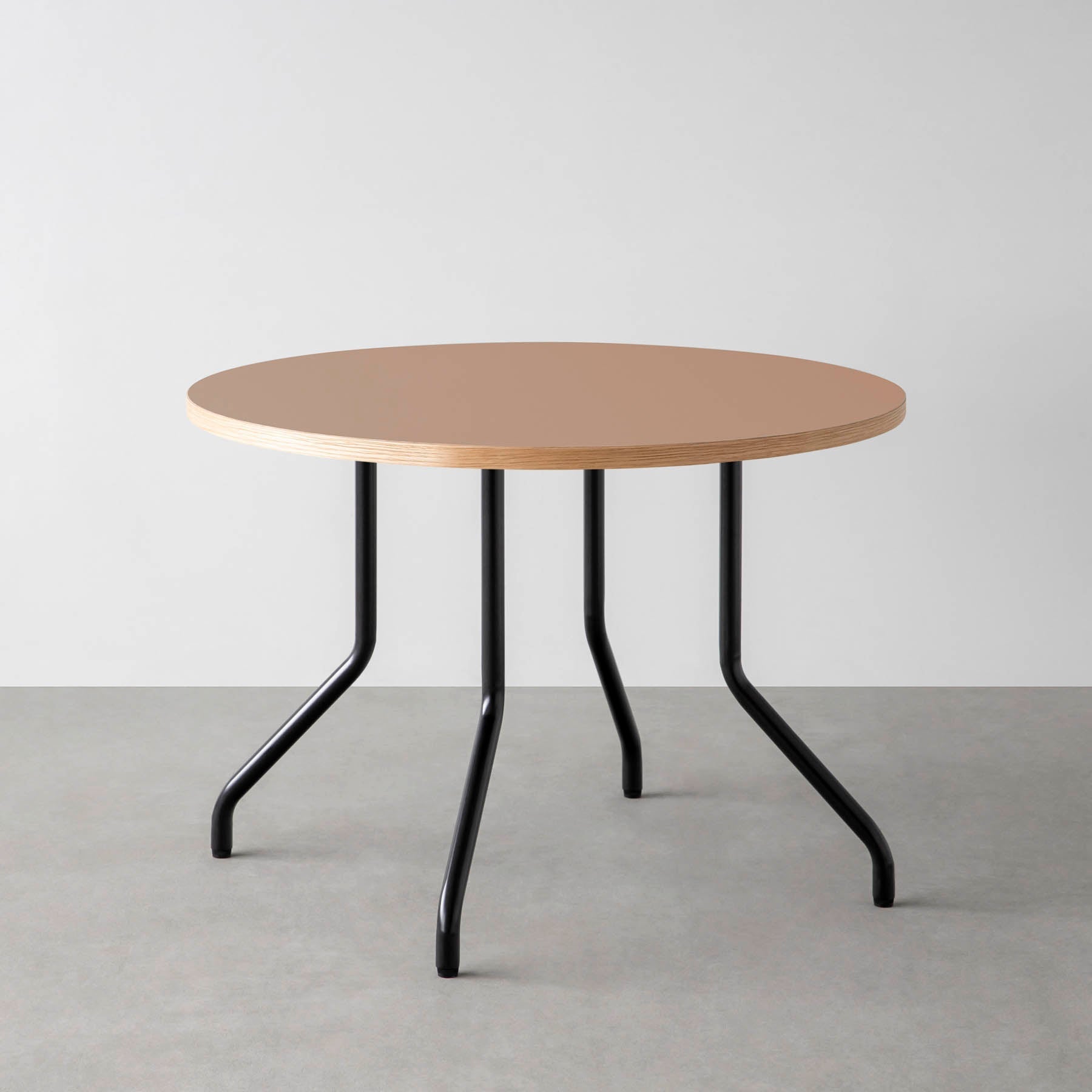 スマート造作カフェテーブル / リノリウム 全32色　黒スチール脚 4本脚 × ラウンド φ81 - 100