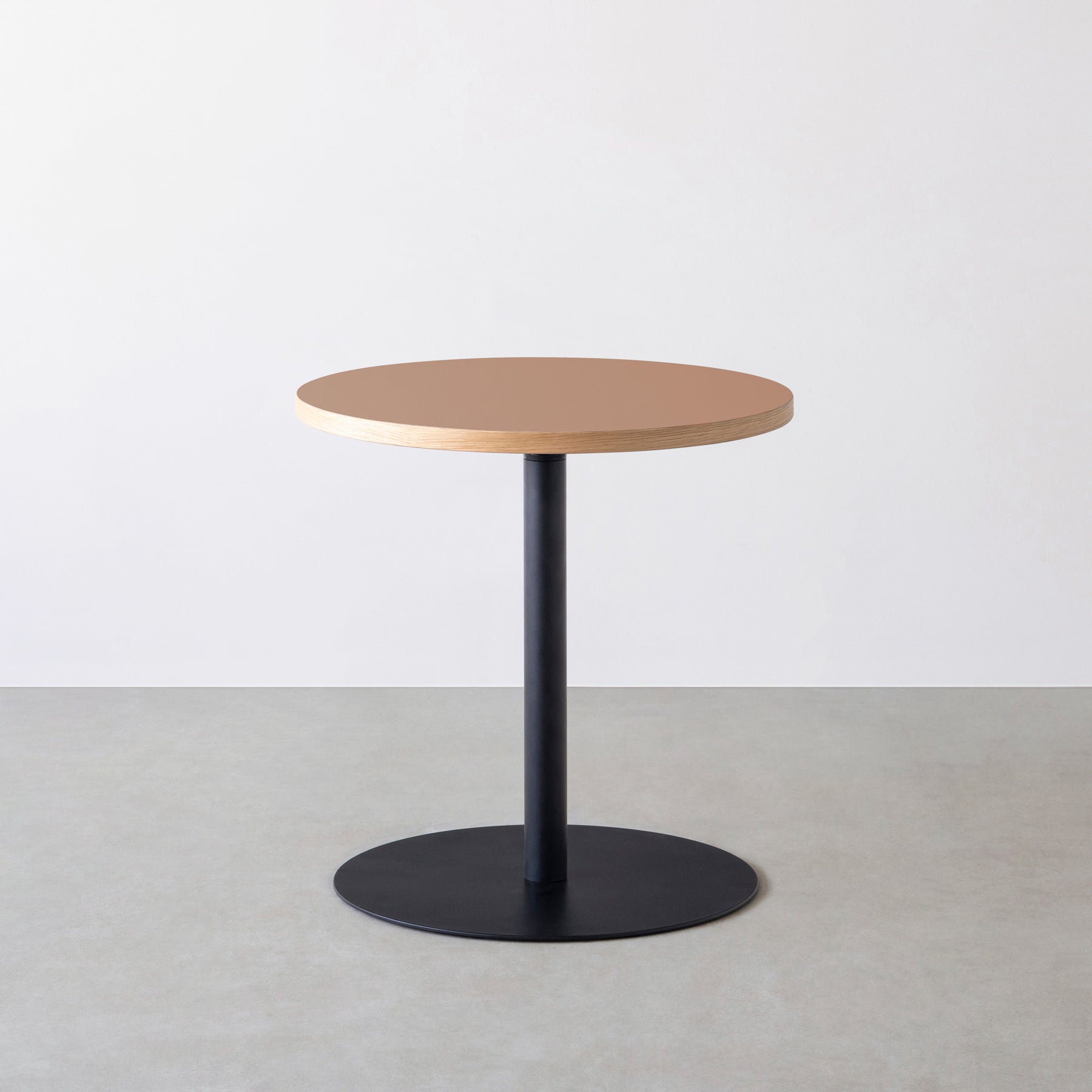 スマート造作カフェテーブル / リノリウム 全32色　黒スチール脚 1本脚 × ラウンド φ61 - 70