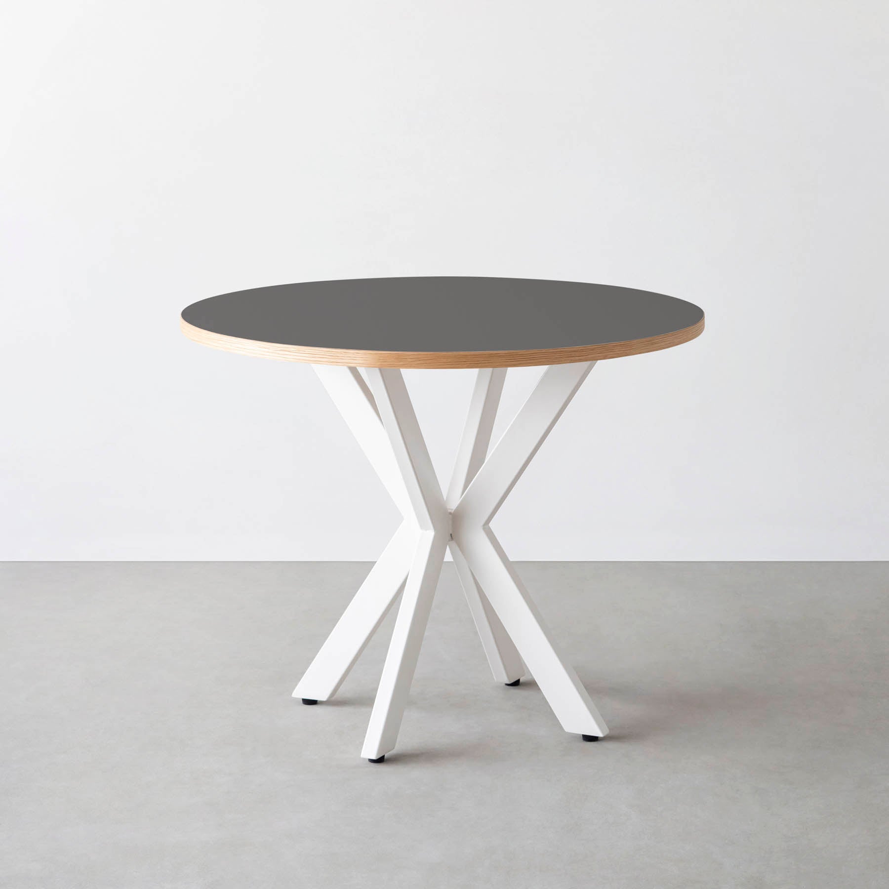 スマート造作カフェテーブル / リノリウム 全32色　白スチール脚 カフェX × ラウンド φ81 - 90