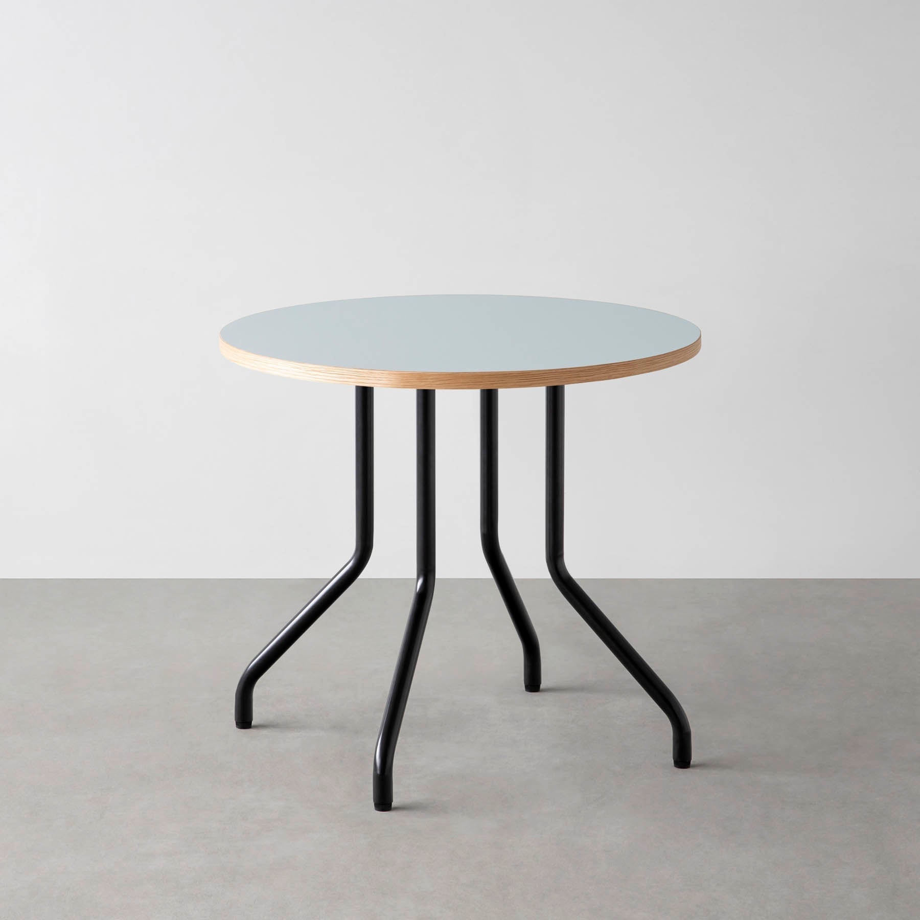 スマート造作カフェテーブル / リノリウム 全32色　黒スチール脚 4本脚 × ラウンド φ61 - 80