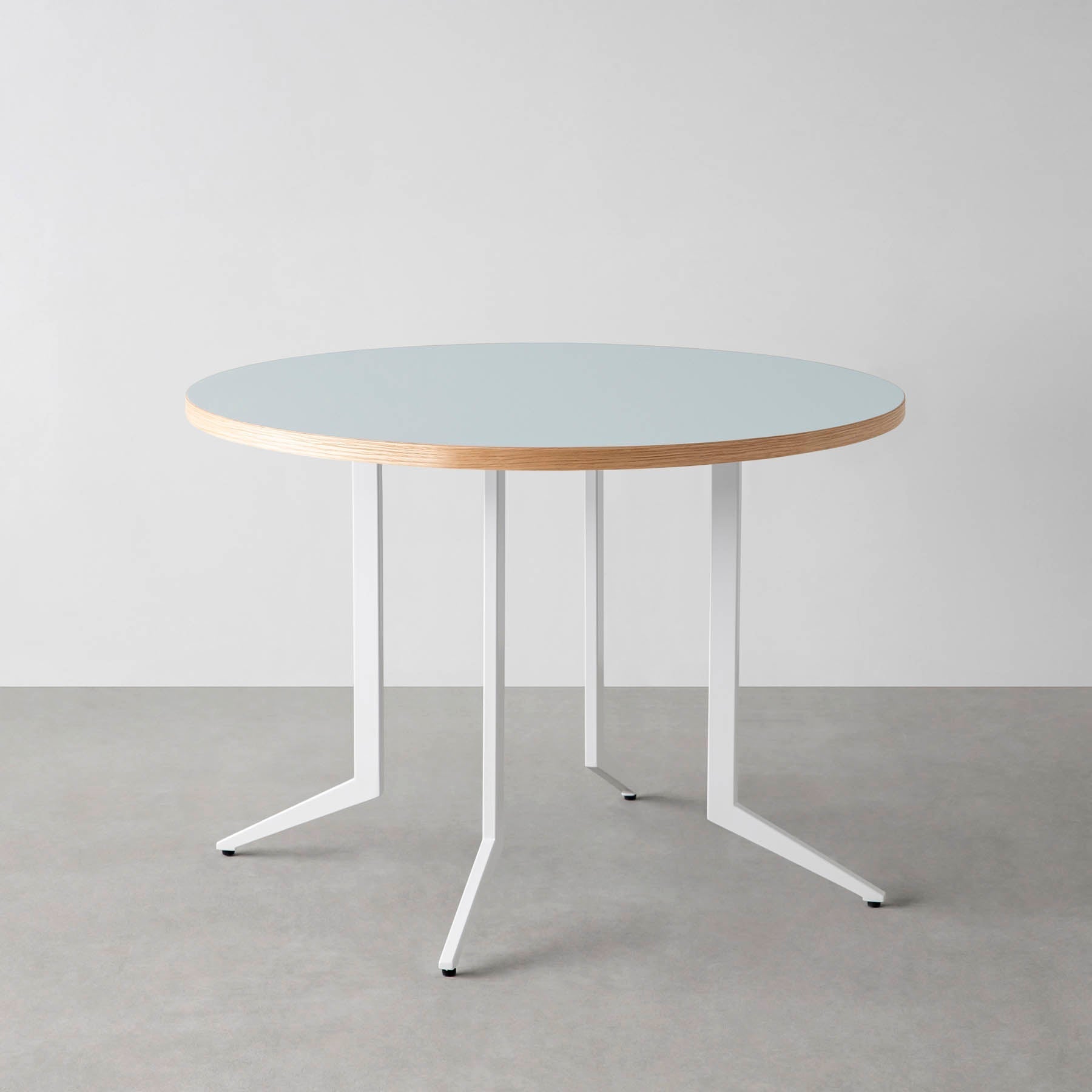 スマート造作カフェテーブル / リノリウム 全32色　白スチール脚 4本脚 × ラウンド φ81 - 100