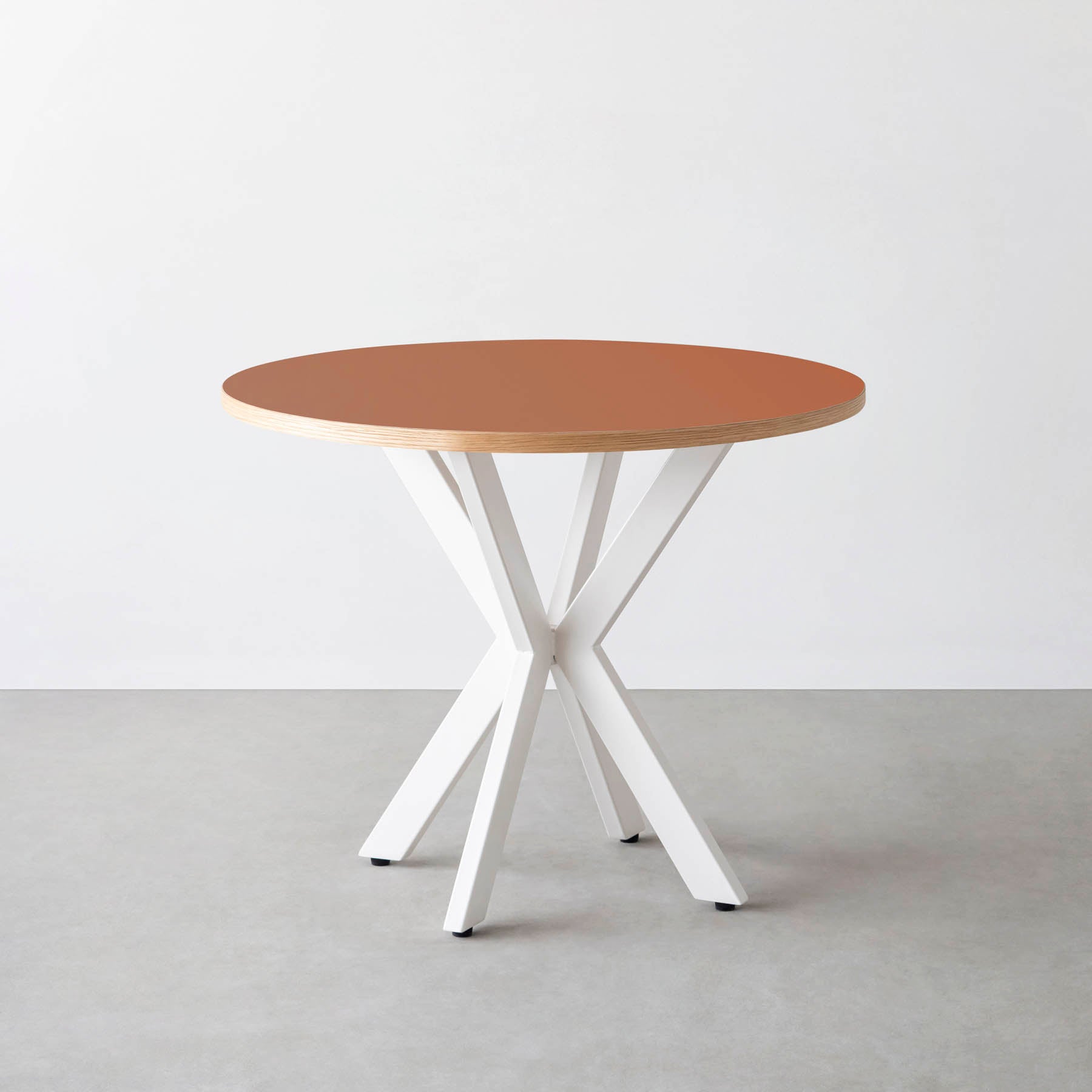 スマート造作カフェテーブル / リノリウム 全32色　白スチール脚 カフェX × ラウンド φ81 - 90