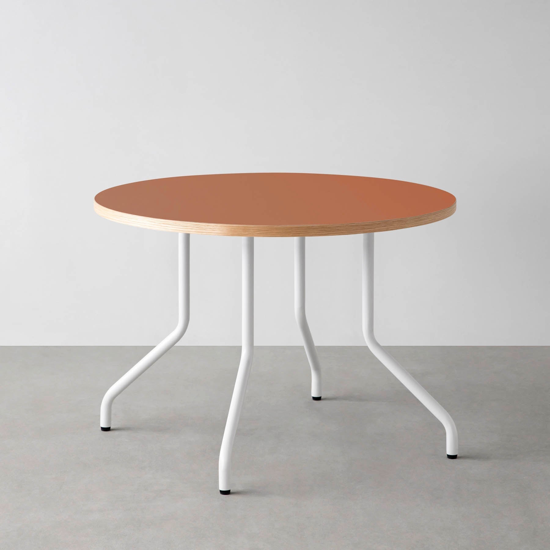 スマート造作カフェテーブル / リノリウム 全32色　白スチール脚 4本脚 × ラウンド φ81 - 100