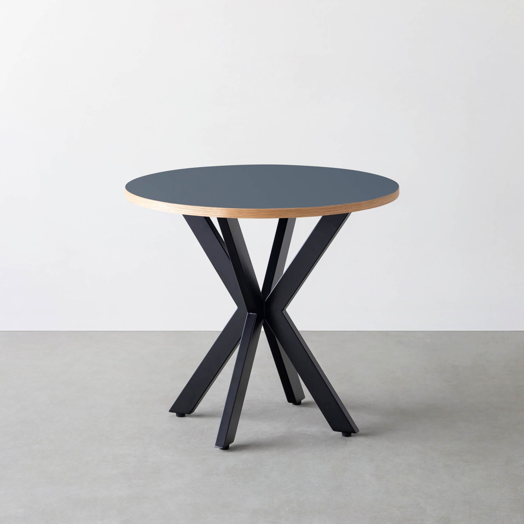 スマート造作カフェテーブル / リノリウム 全32色　黒スチール脚 カフェX × ラウンド φ71 - 80