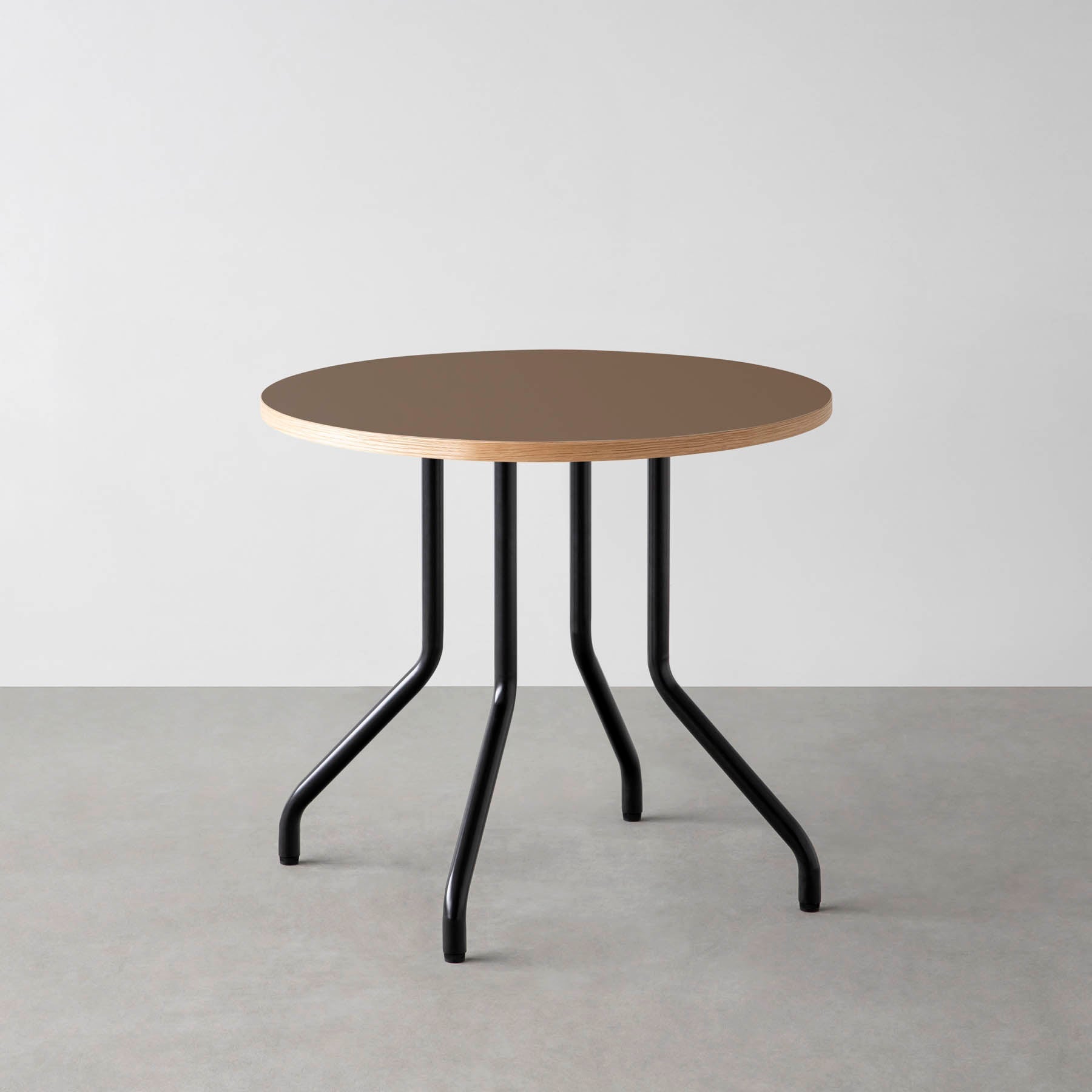 スマート造作カフェテーブル / リノリウム 全32色　黒スチール脚 4本脚 × ラウンド φ61 - 80