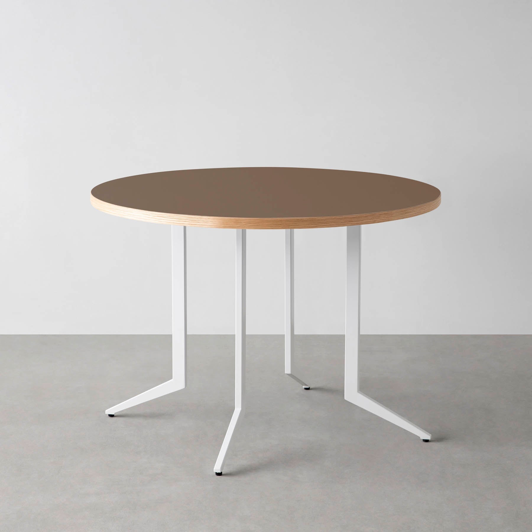 スマート造作カフェテーブル / リノリウム 全32色　白スチール脚 4本脚 × ラウンド φ81 - 100