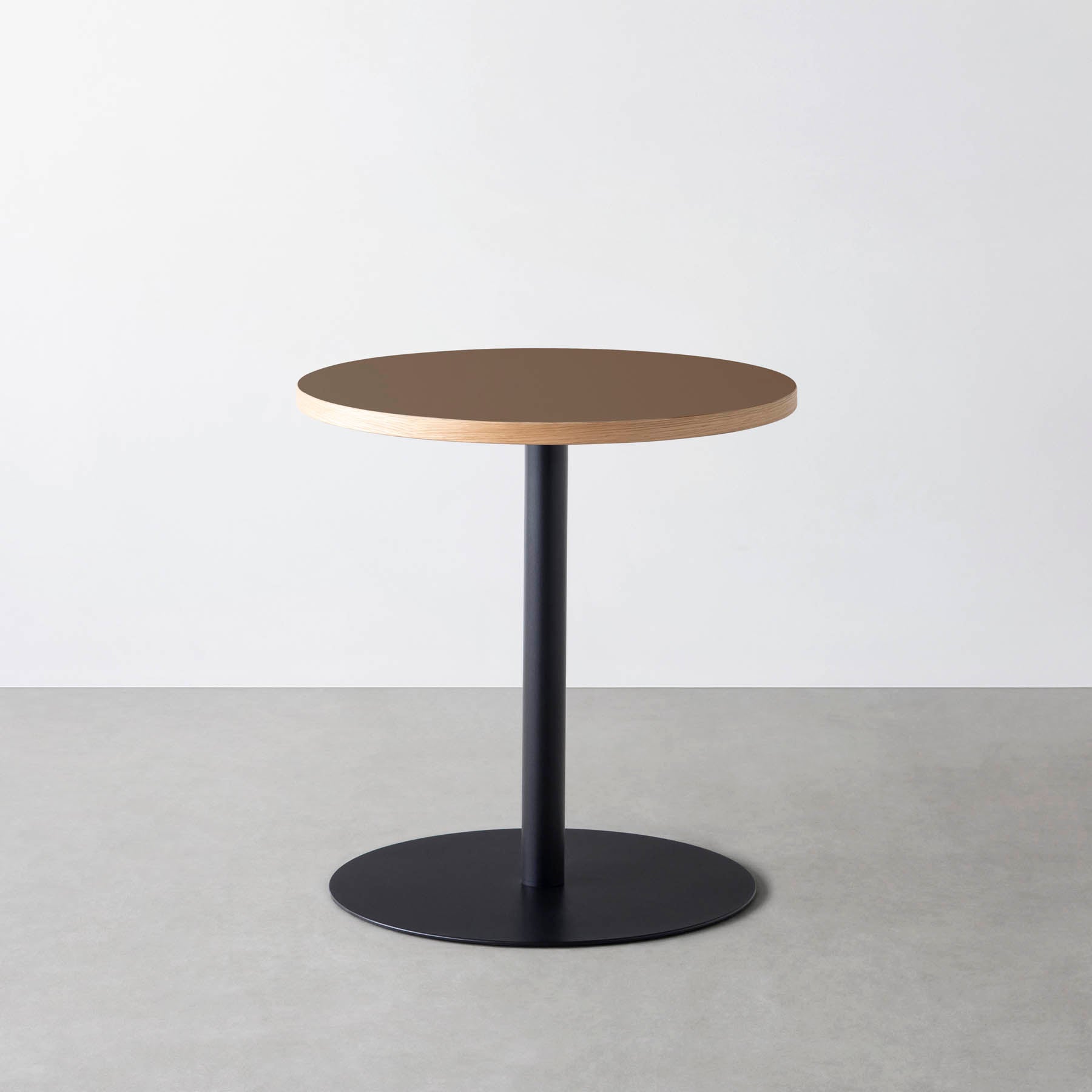 スマート造作カフェテーブル / リノリウム 全32色　黒スチール脚 1本脚 × ラウンド φ61 - 70