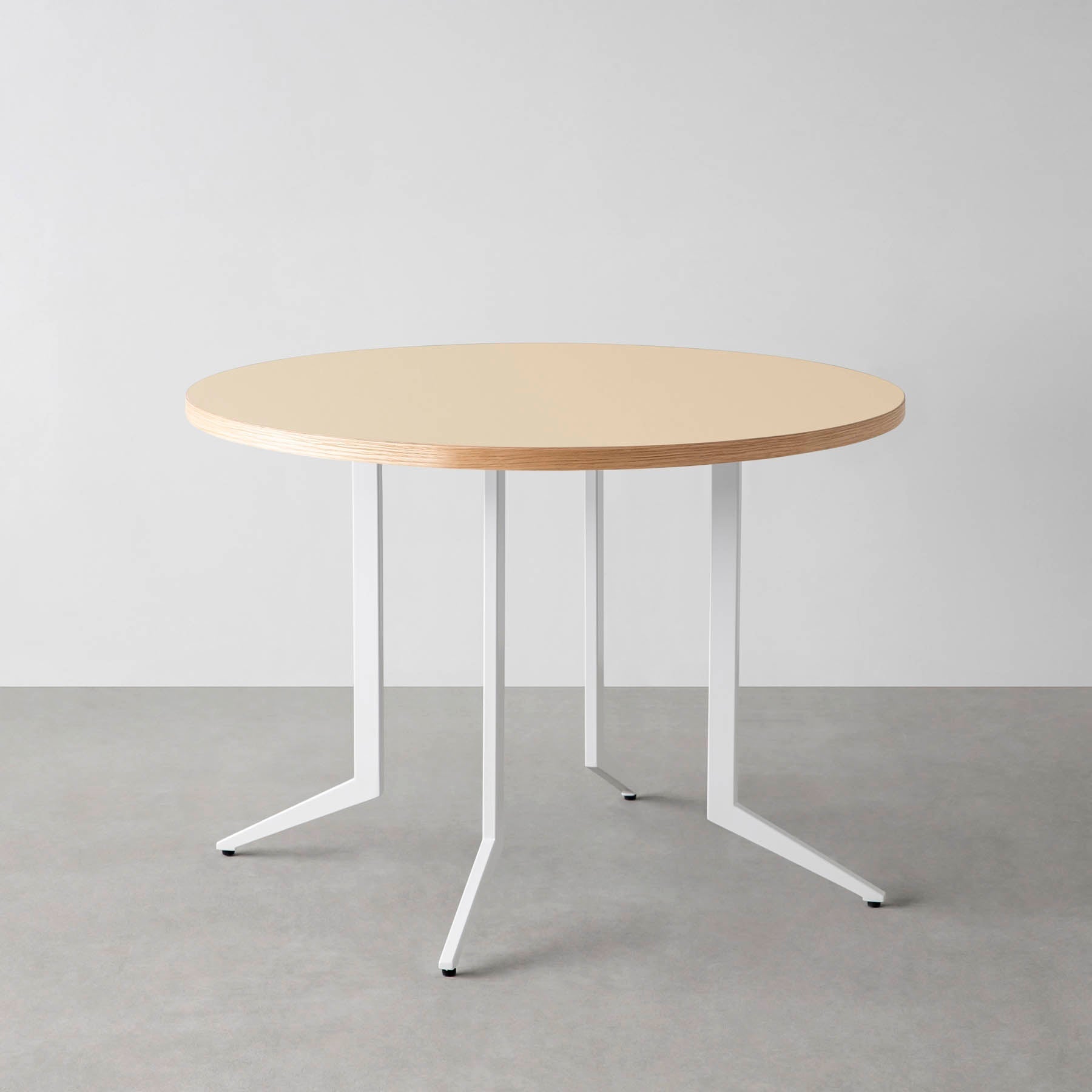 スマート造作カフェテーブル / リノリウム 全32色　白スチール脚 4本脚 × ラウンド φ81 - 100