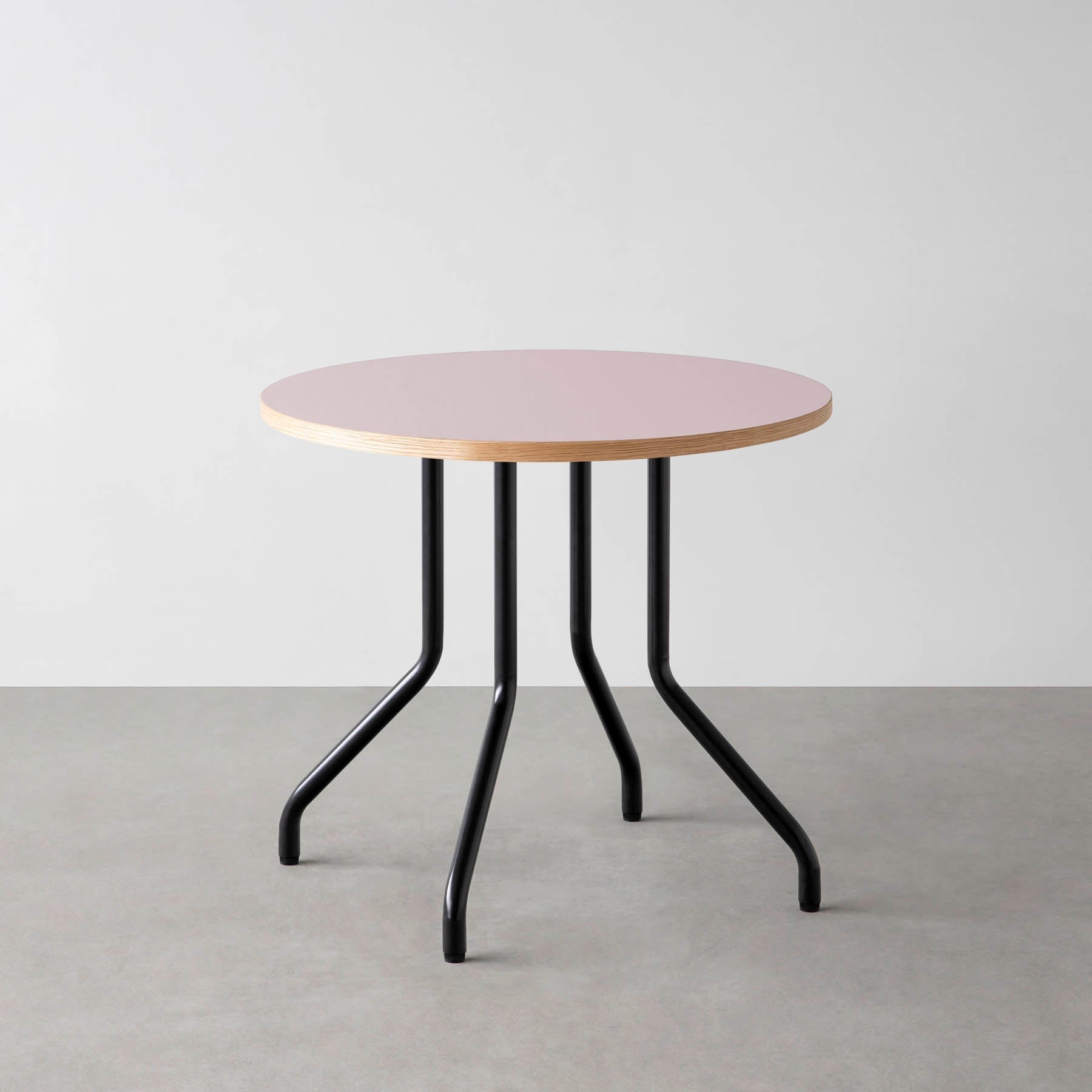 スマート造作カフェテーブル / リノリウム 全32色　黒スチール脚 4本脚 × ラウンド φ61 - 80