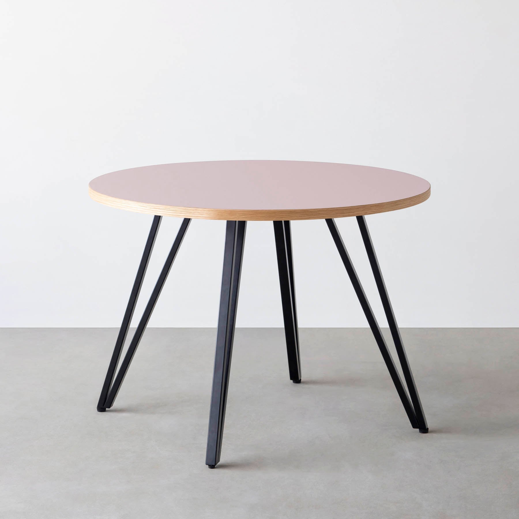 スマート造作カフェテーブル / リノリウム 全32色　黒スチール脚 4本脚 × ラウンド φ81 - 100