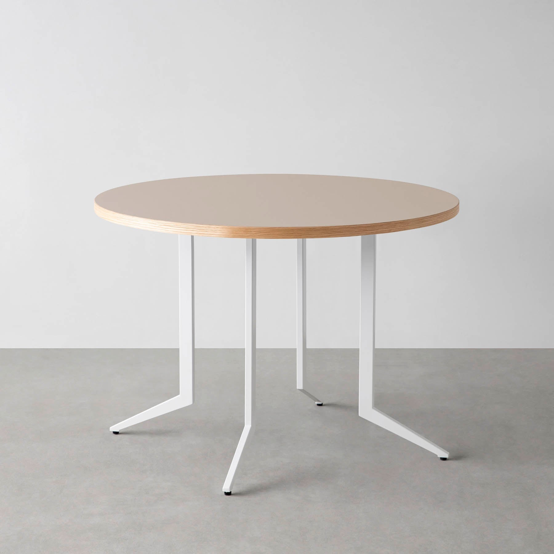 スマート造作カフェテーブル / リノリウム 全32色　白スチール脚 4本脚 × ラウンド φ81 - 100