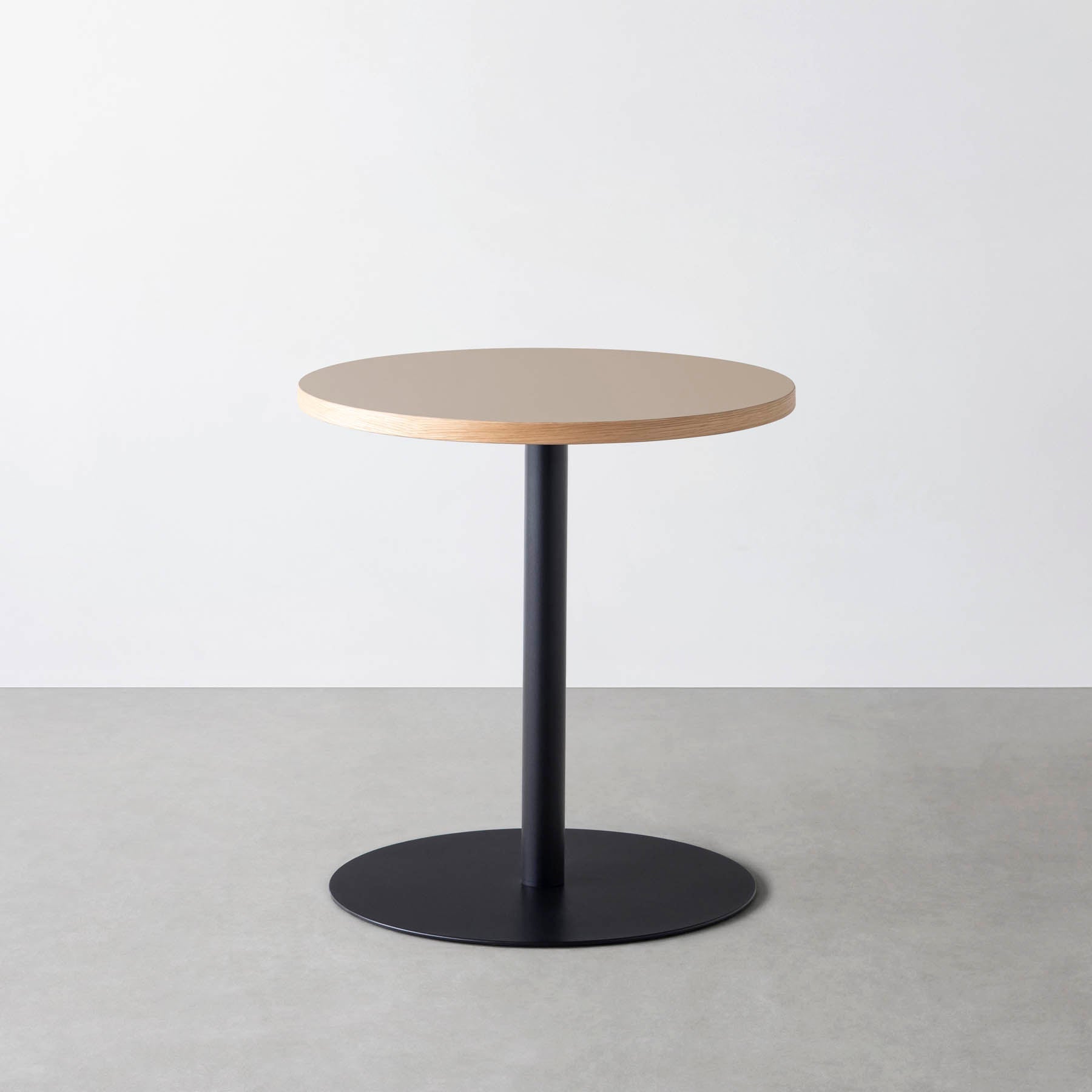 スマート造作カフェテーブル / リノリウム 全32色　黒スチール脚 1本脚 × ラウンド φ61 - 70