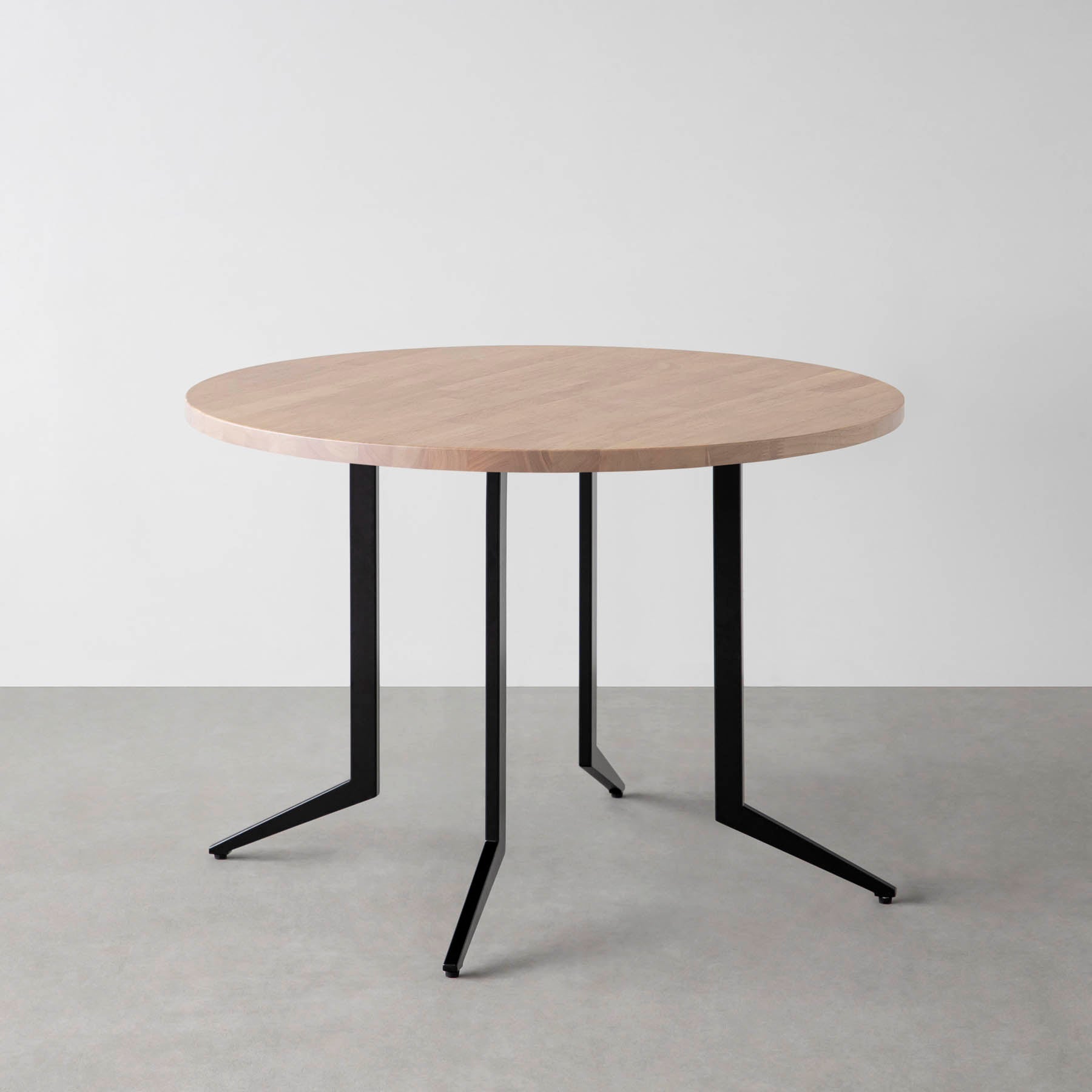 スマート造作カフェテーブル / ラバーウッド　黒スチール脚 4本脚 × ラウンド φ81 - 100