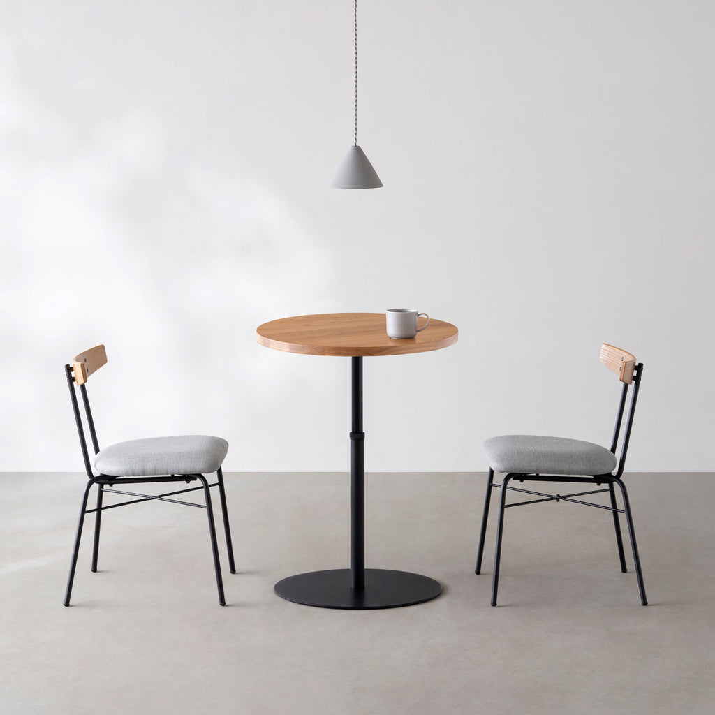 スマート造作カフェテーブル / 無垢 ホワイトオーク　黒スチール脚 1本脚 × ラウンド φ50 - 60