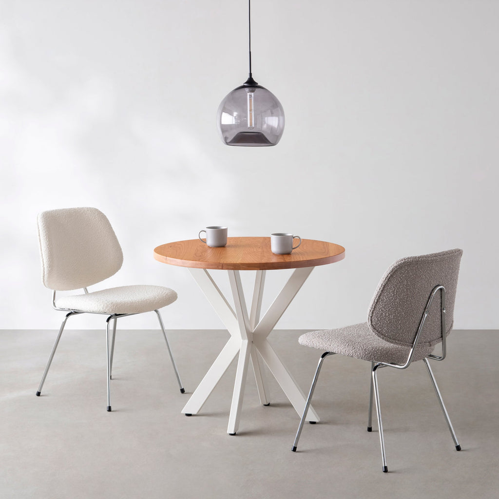 Kanademonoの無垢ブラックチェリーのカフェテーブル