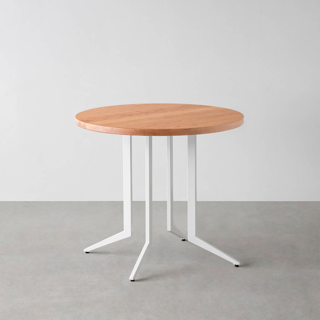 Kanademonoの無垢ブラックチェリーのカフェテーブル