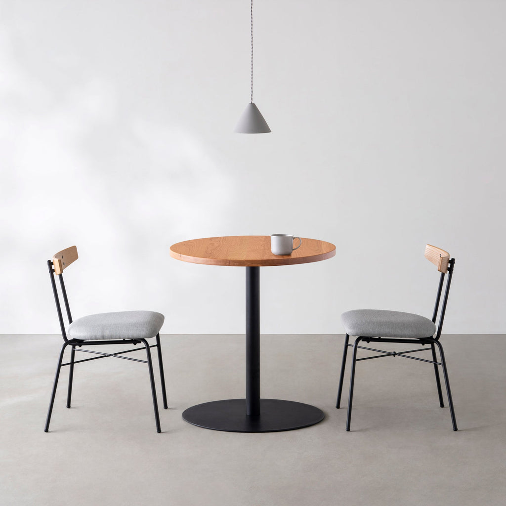 Kanademonoの無垢ブラックチェリーのカフェテーブル