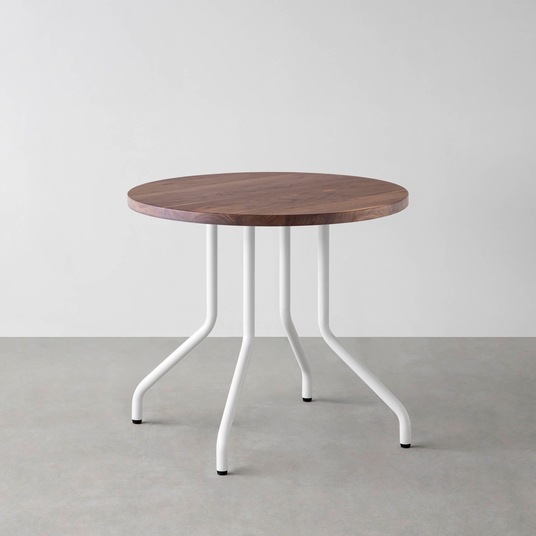 スマート造作カフェテーブル / 無垢 ウォルナット　白スチール脚 4本脚 × ラウンド φ61 - 80