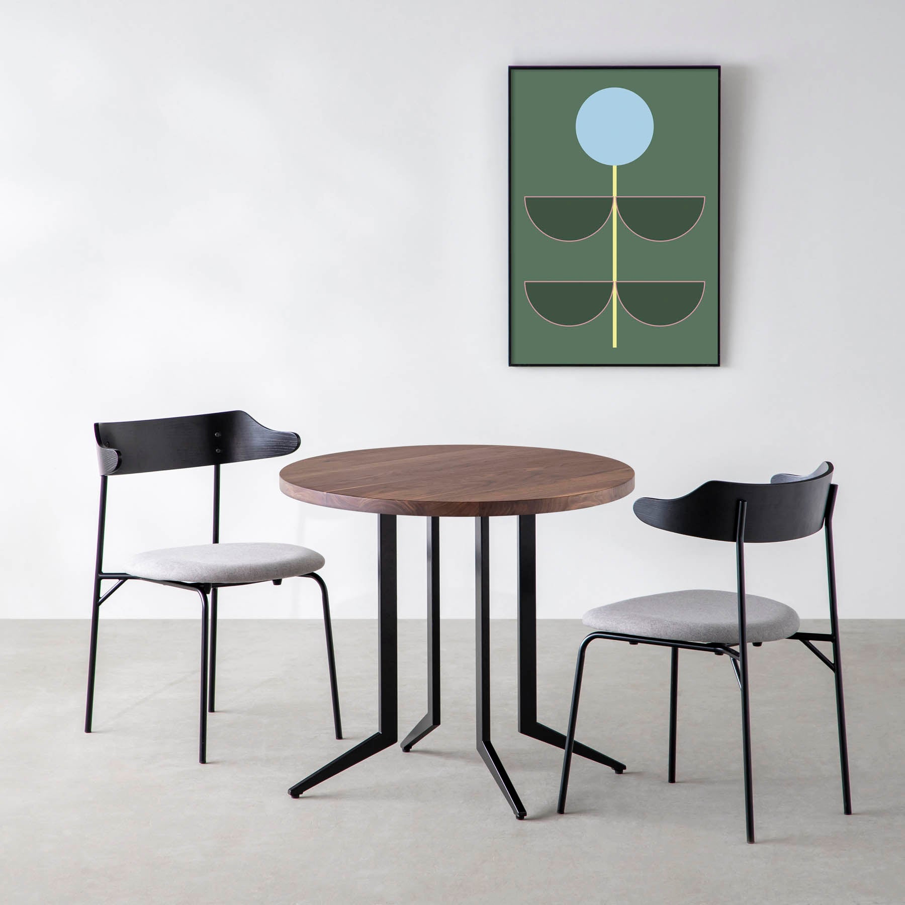 スマート造作カフェテーブル / 無垢 ウォルナット　黒スチール脚 4本脚 × ラウンド φ61 - 80