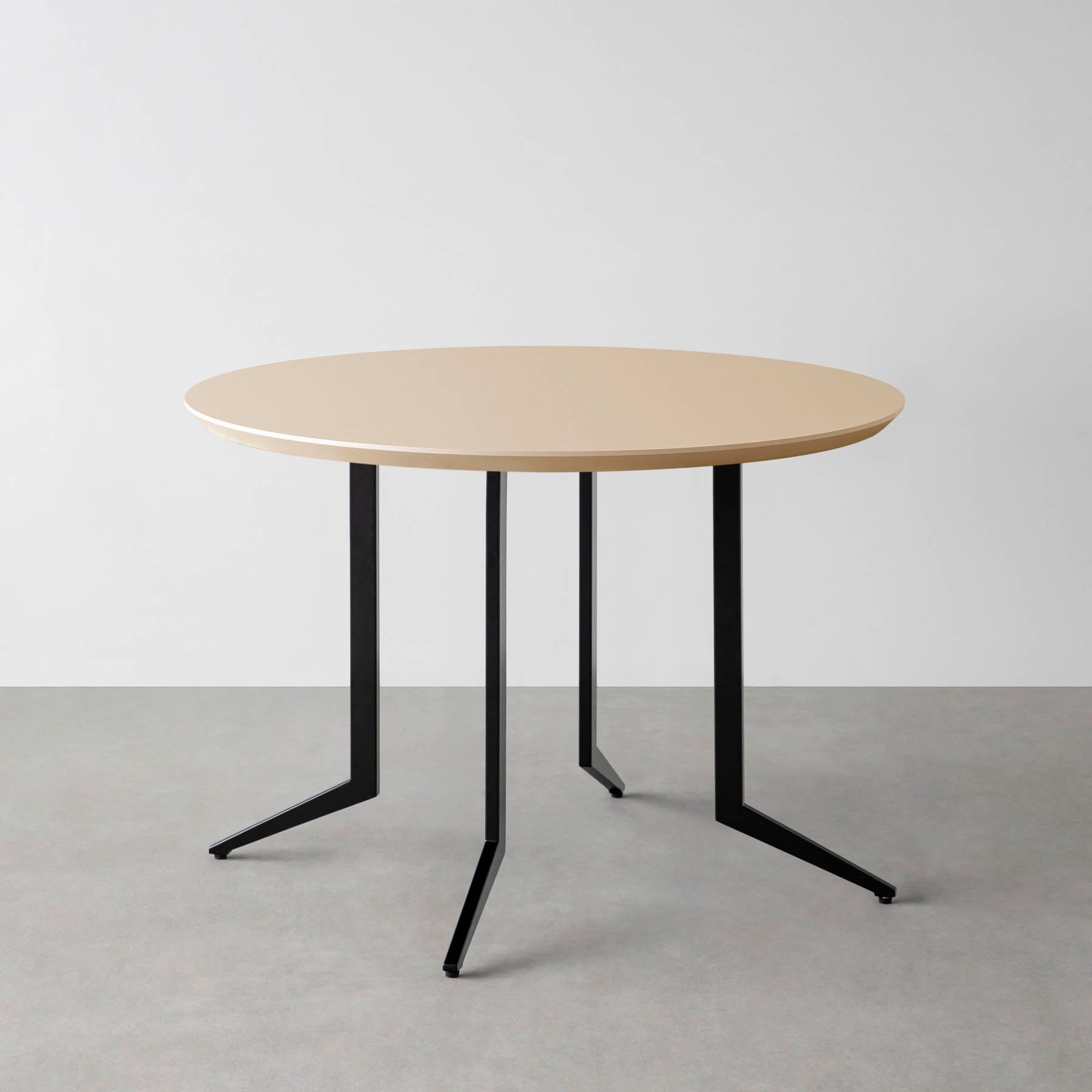 スマート造作カフェテーブル / FENIX NTM 全9色　黒スチール脚 4本脚 × ラウンド φ81 - 100