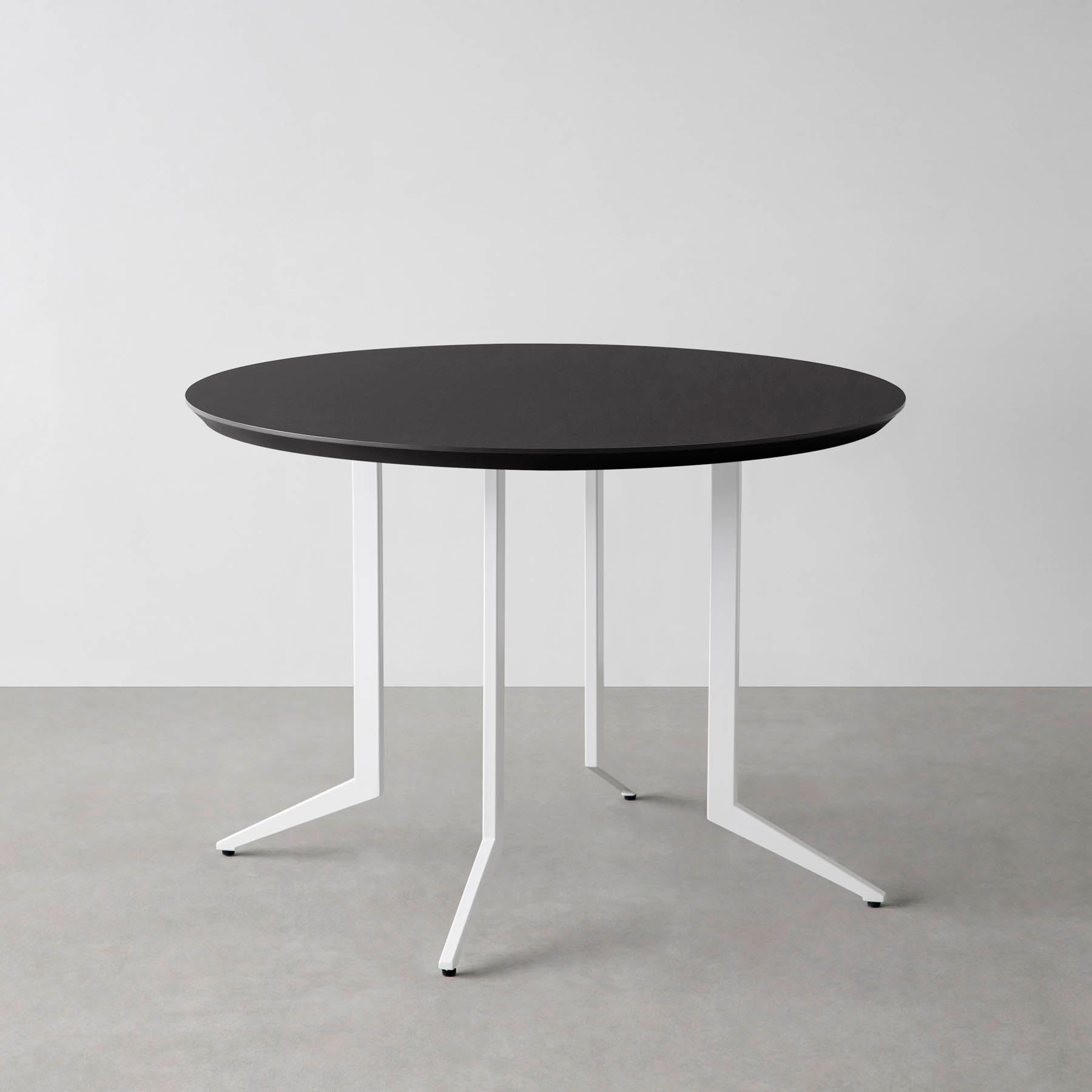 スマート造作カフェテーブル / FENIX NTM 全9色　白スチール脚 4本脚 × ラウンド φ81 - 100