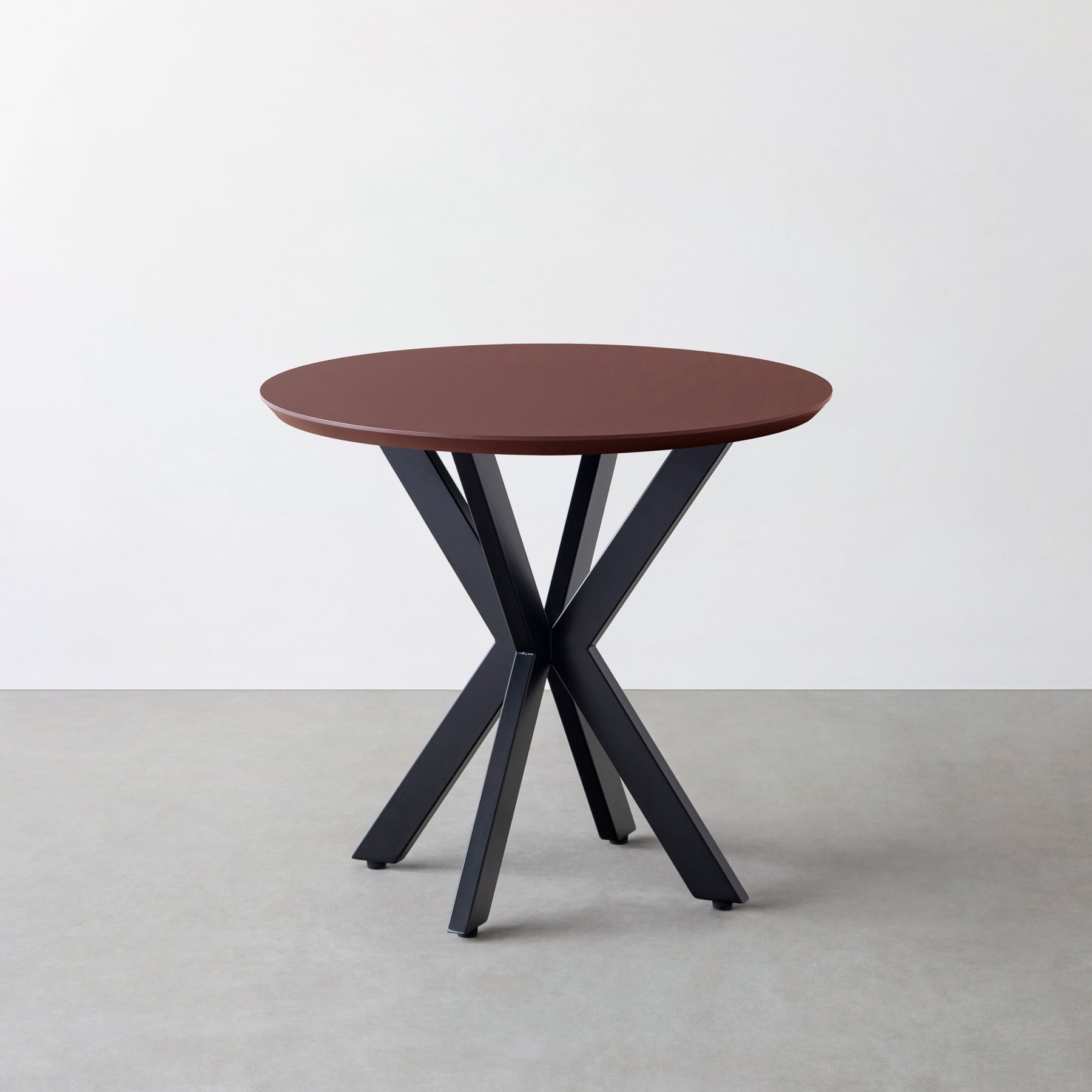 KanademonoのFENIX NTMとX脚を組み合わせたカフェテーブル