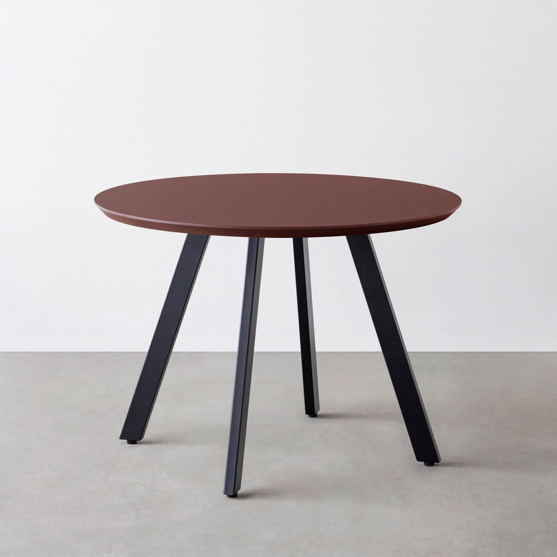 KanademonoのFENIX NTMの大型カフェテーブル