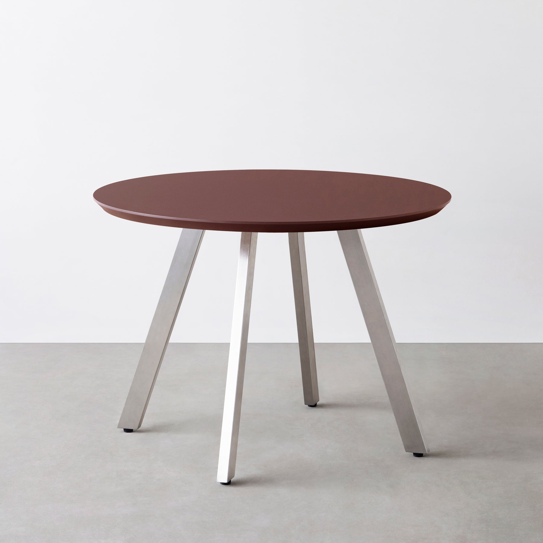 KanademonoのFENIX NTMの大型カフェテーブル