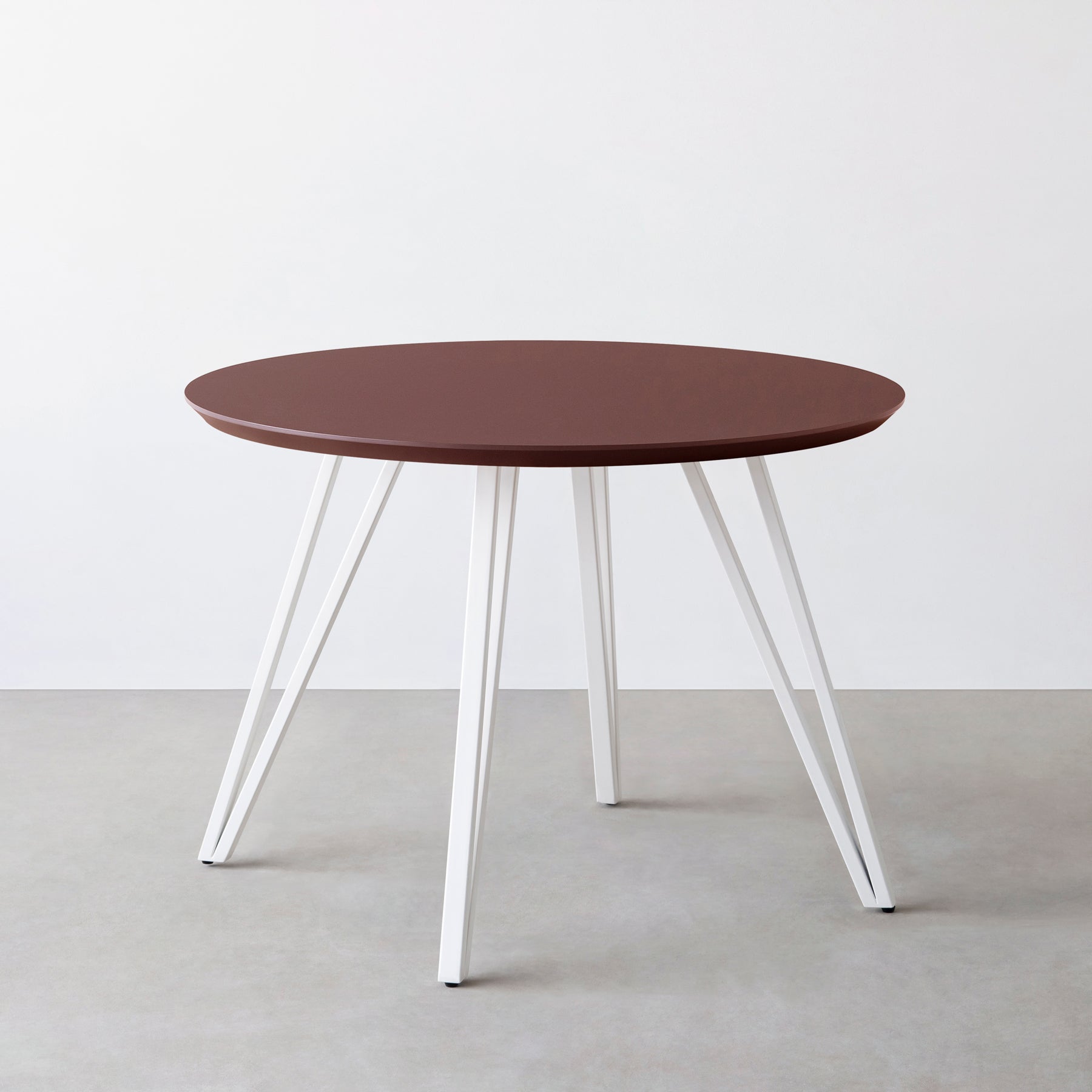 KanademonoのFENIX NTMの大型カフェテーブル