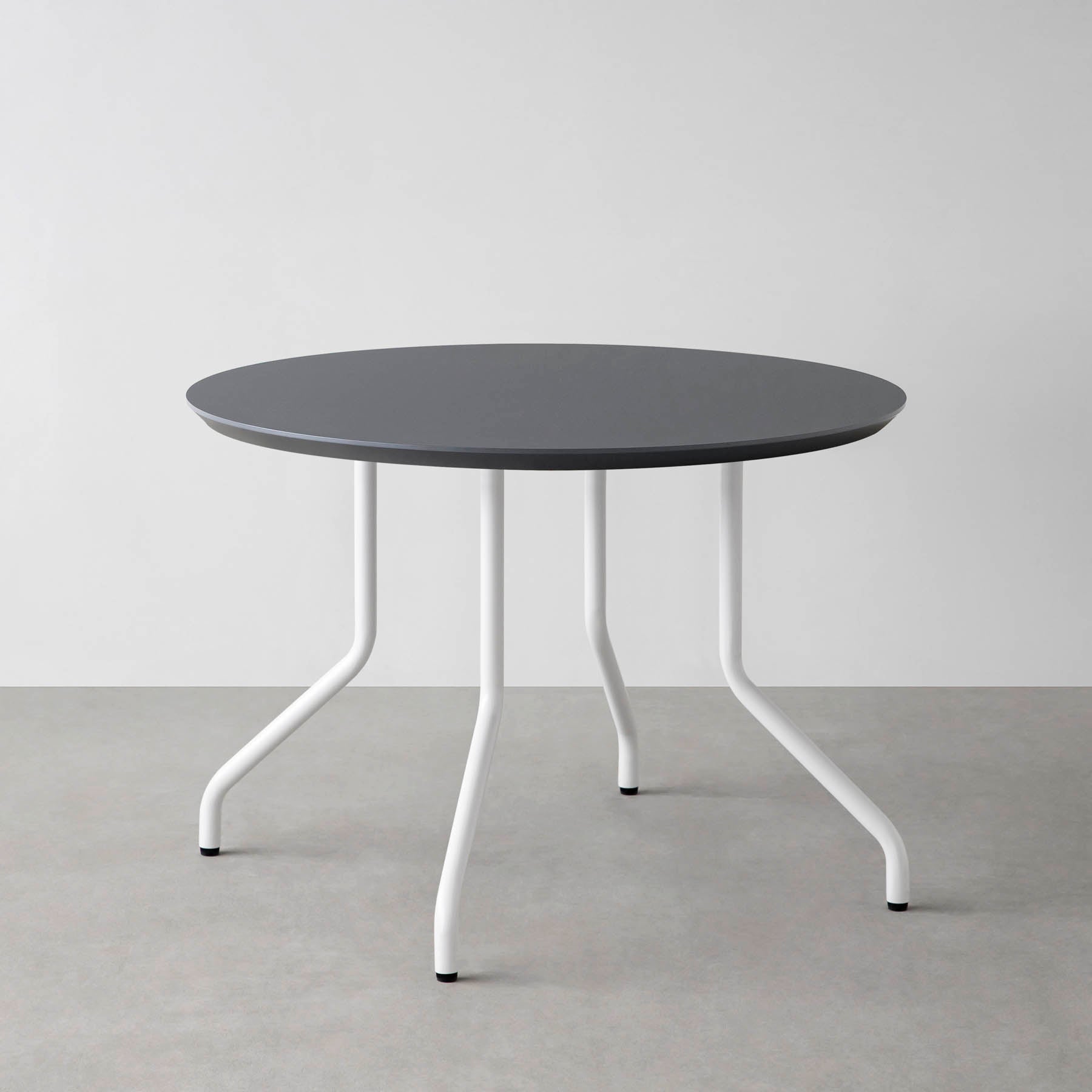 スマート造作カフェテーブル / FENIX NTM 全9色　白スチール脚 4本脚 × ラウンド φ81 - 100