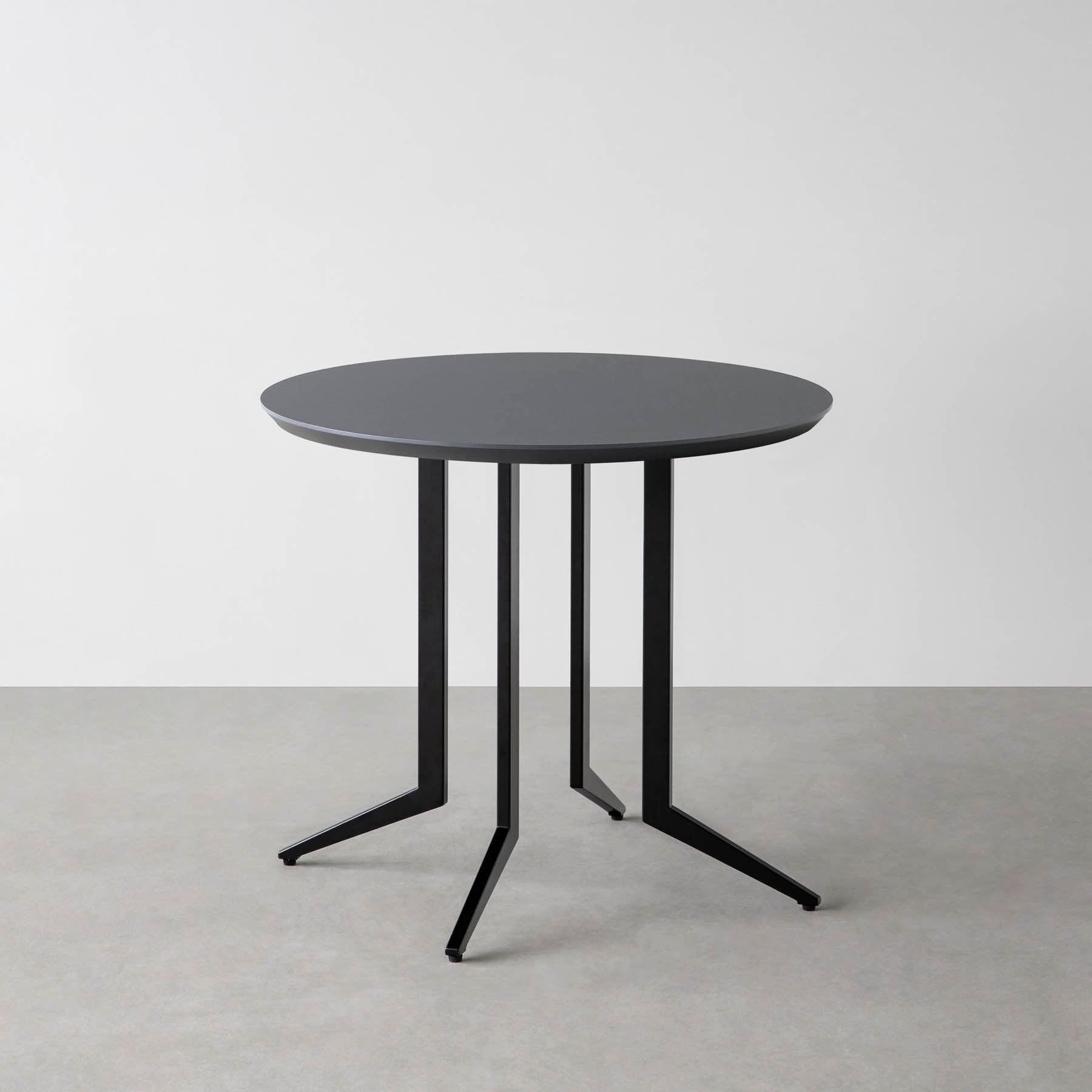 THE LEGS / L Edge × Black Steel