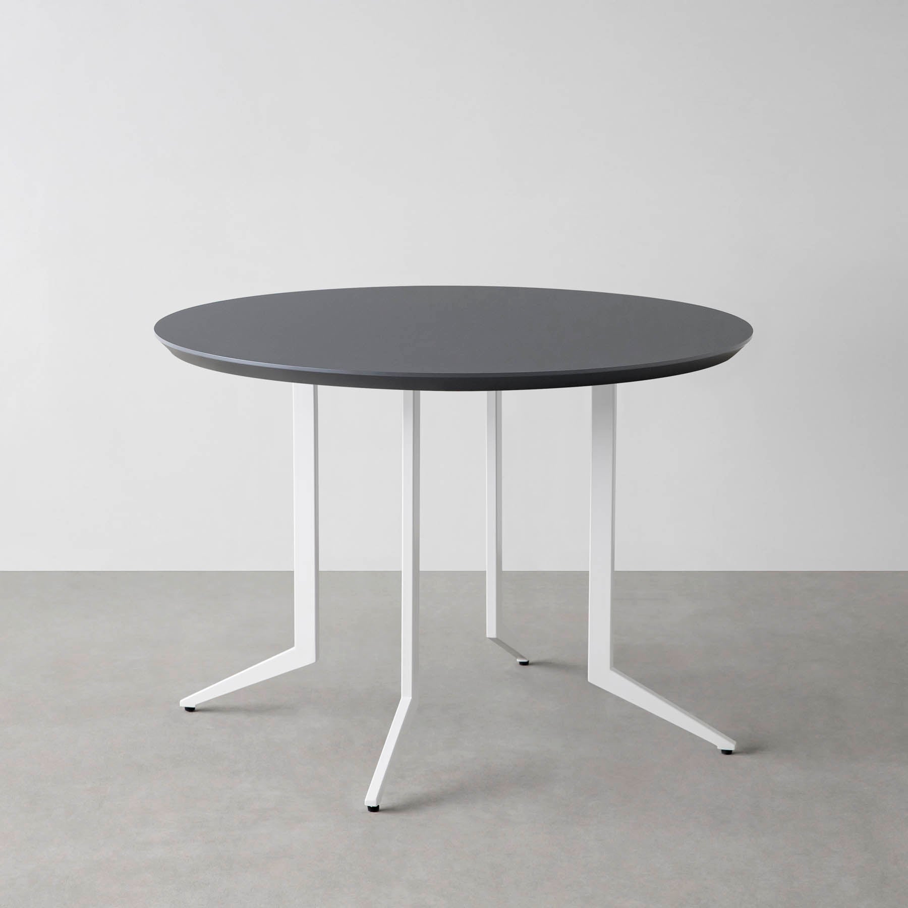 スマート造作カフェテーブル / FENIX NTM 全9色　白スチール脚 4本脚 × ラウンド φ81 - 100