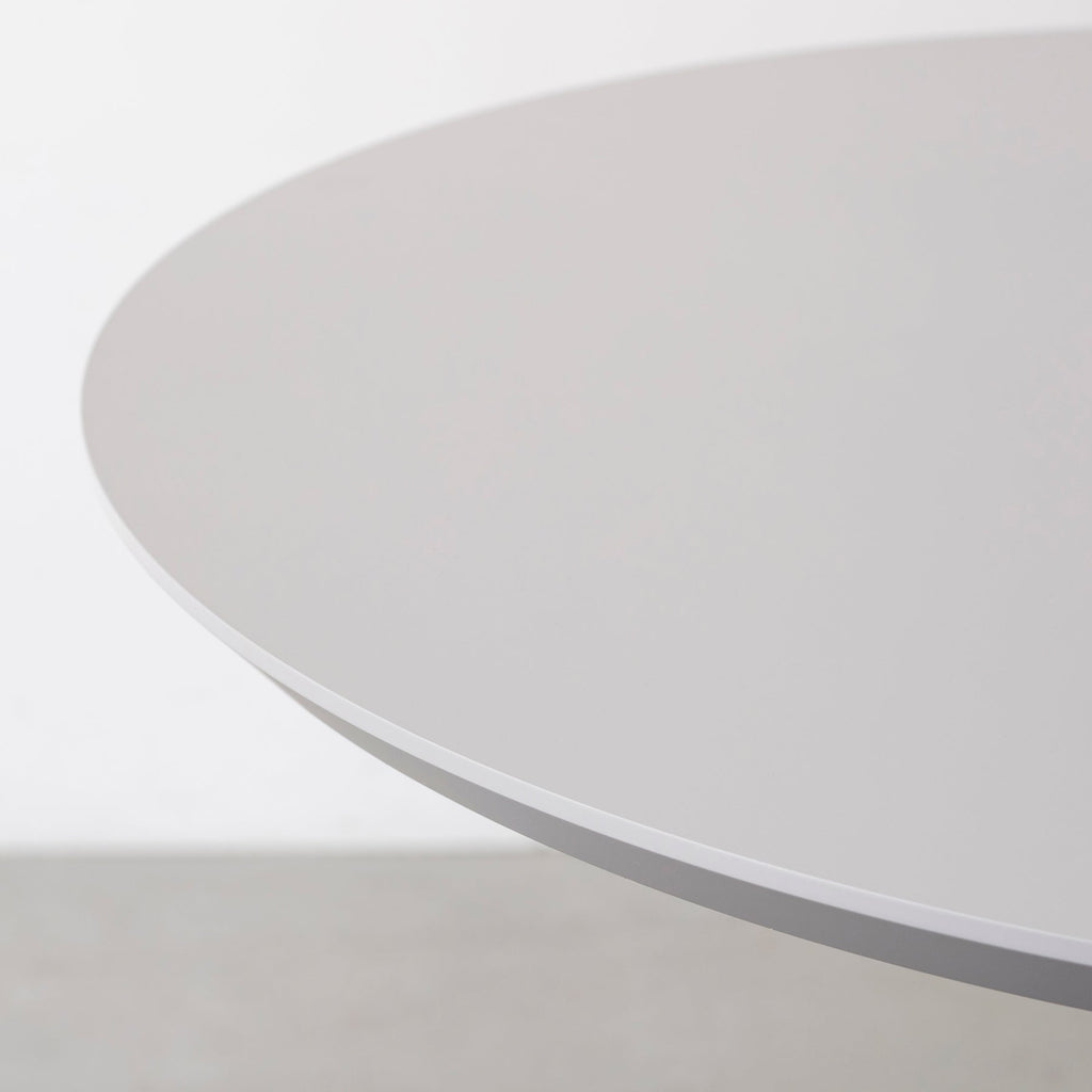 スマート造作カフェテーブル / FENIX NTM 全9色　黒スチール脚 4本脚 × ラウンド φ61 - 80