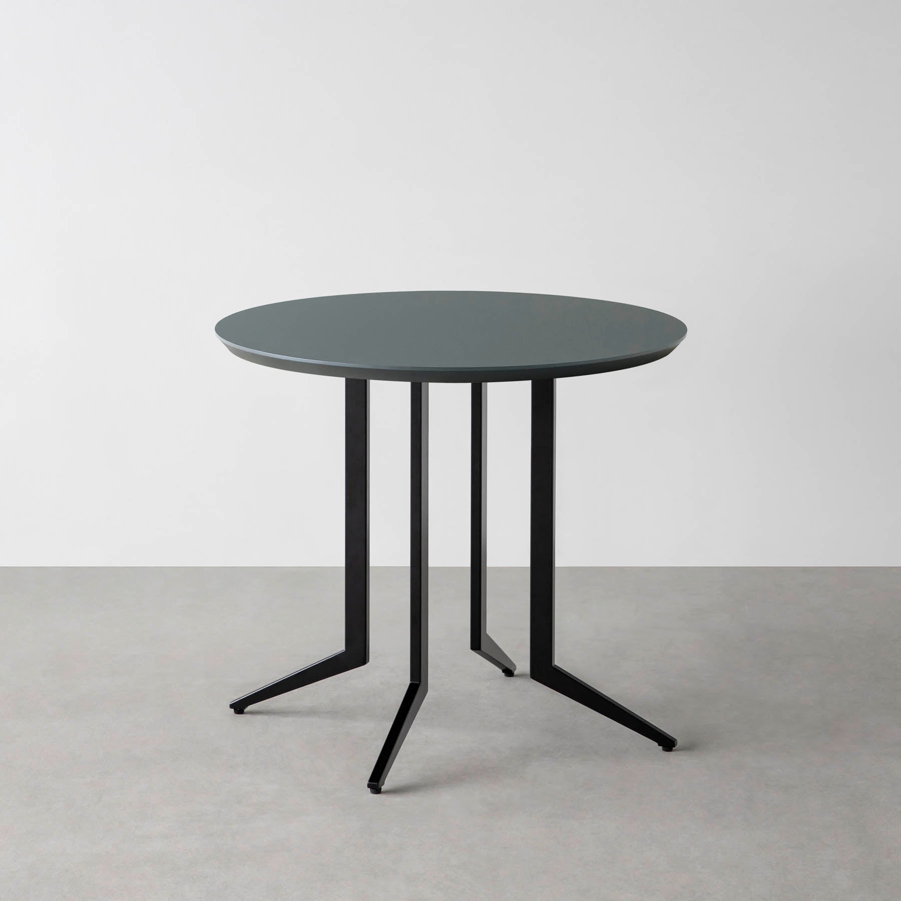 スマート造作カフェテーブル / FENIX NTM 全9色　黒スチール脚 4本脚 × ラウンド φ61 - 80