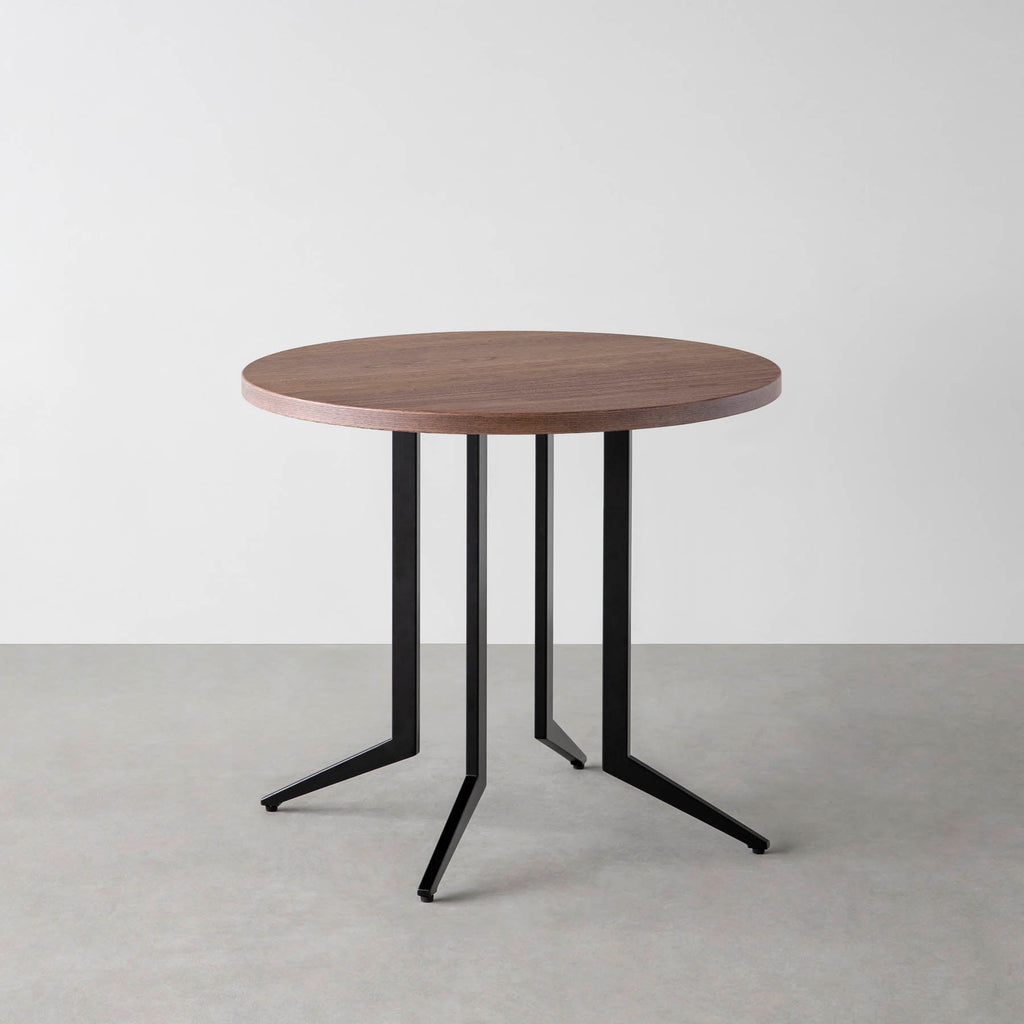 Kanademonoのウォルナットのカフェテーブル