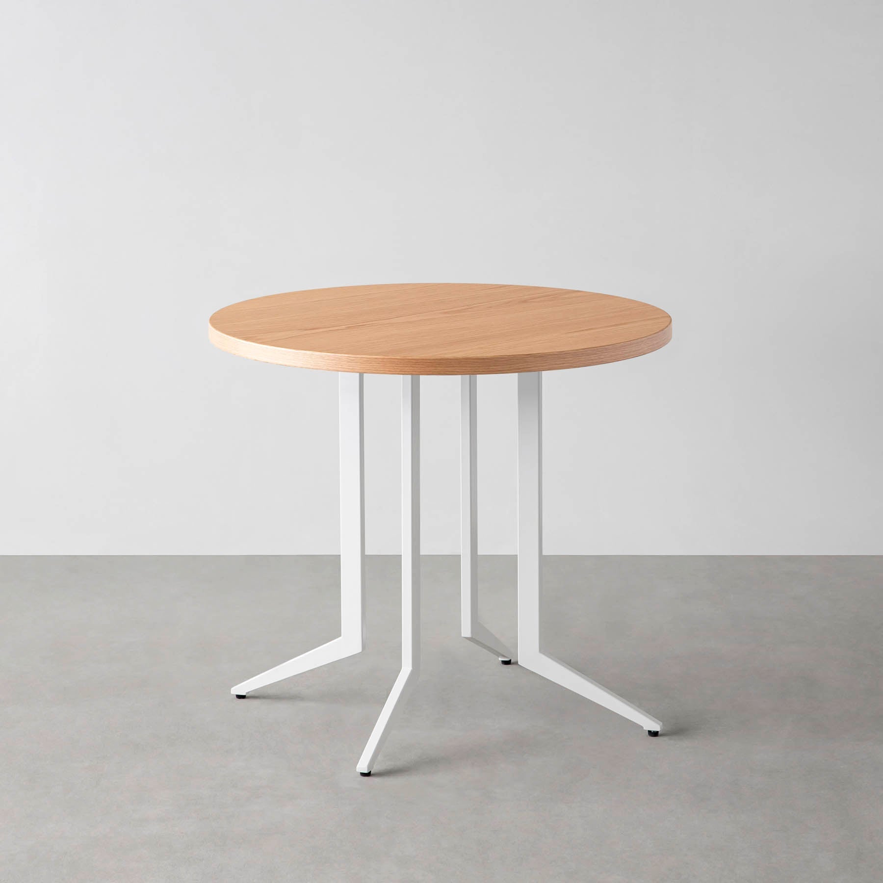 Kanademonoのくるみのカフェテーブル