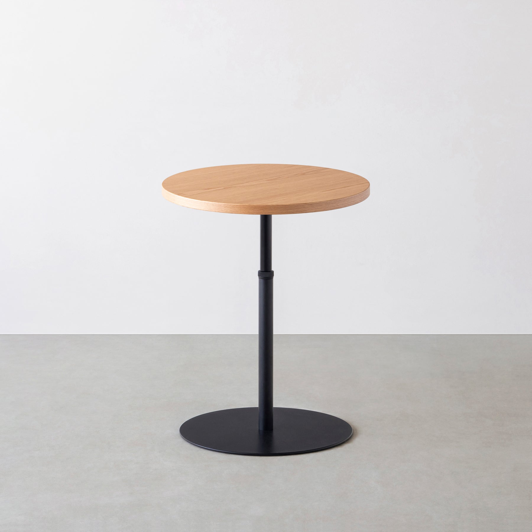 スマート造作カフェテーブル / ホワイトオーク　黒スチール脚 1本脚 × ラウンド φ50 - 60