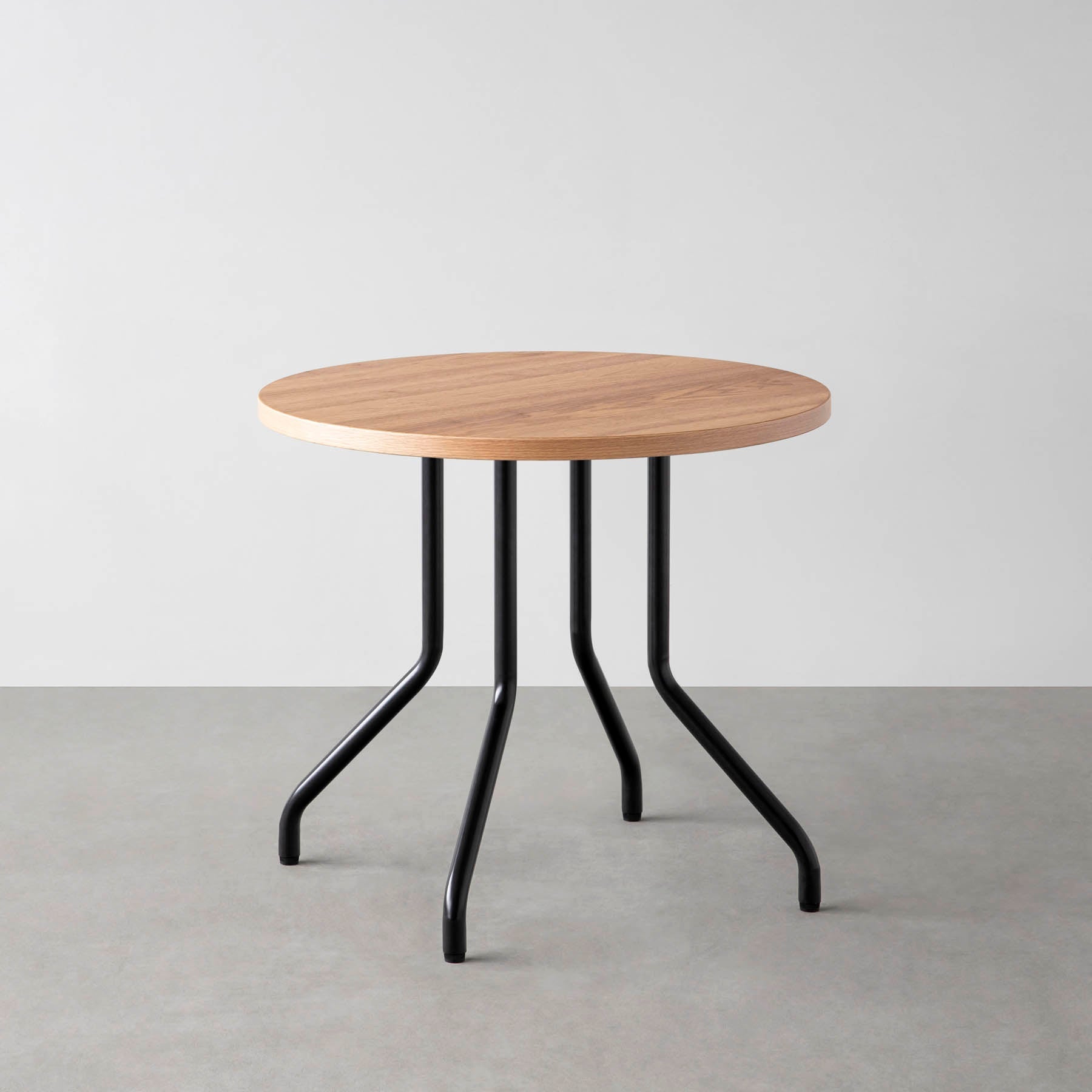 スマート造作カフェテーブル / くるみ　黒スチール脚 4本脚 × ラウンド φ61 - 80