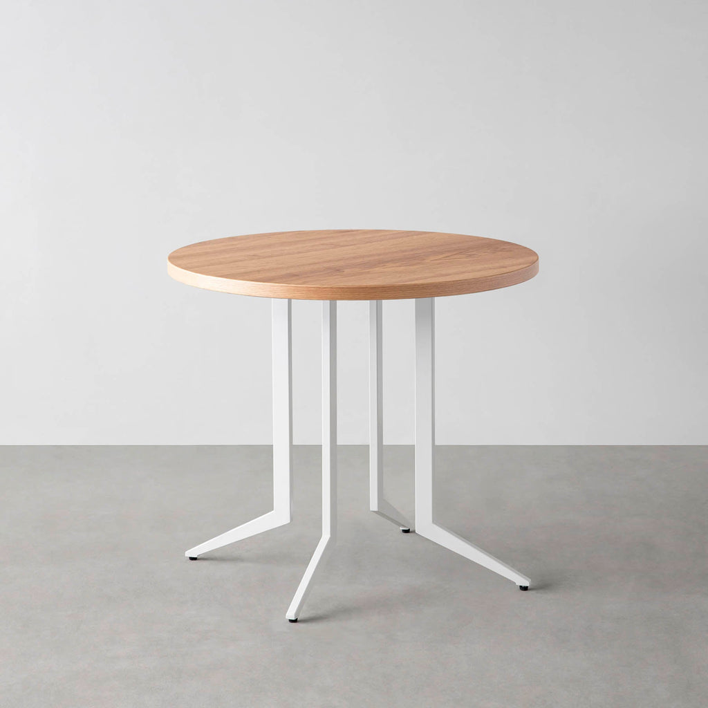 Kanademonoのくるみのカフェテーブル