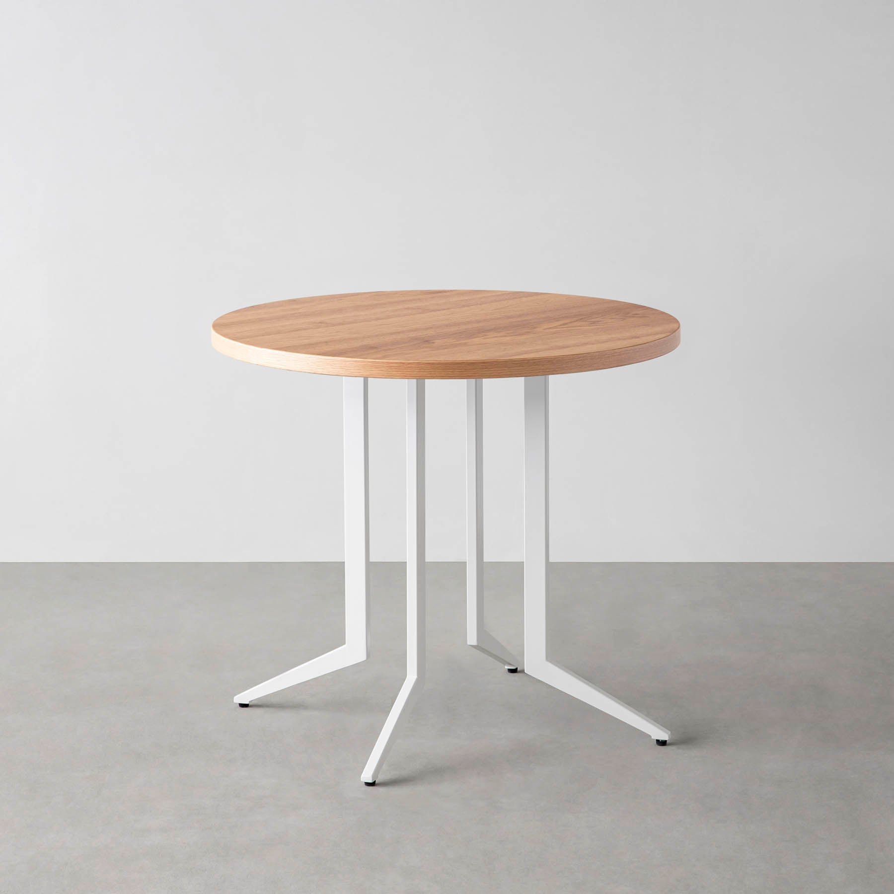 Kanademonoのくるみのカフェテーブル