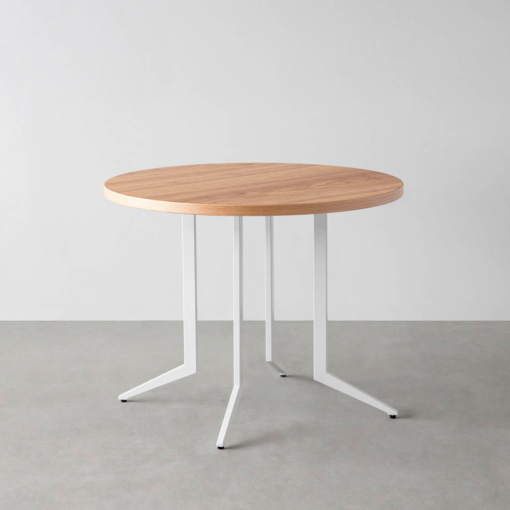 THE LEGS / L Edge × White Steel