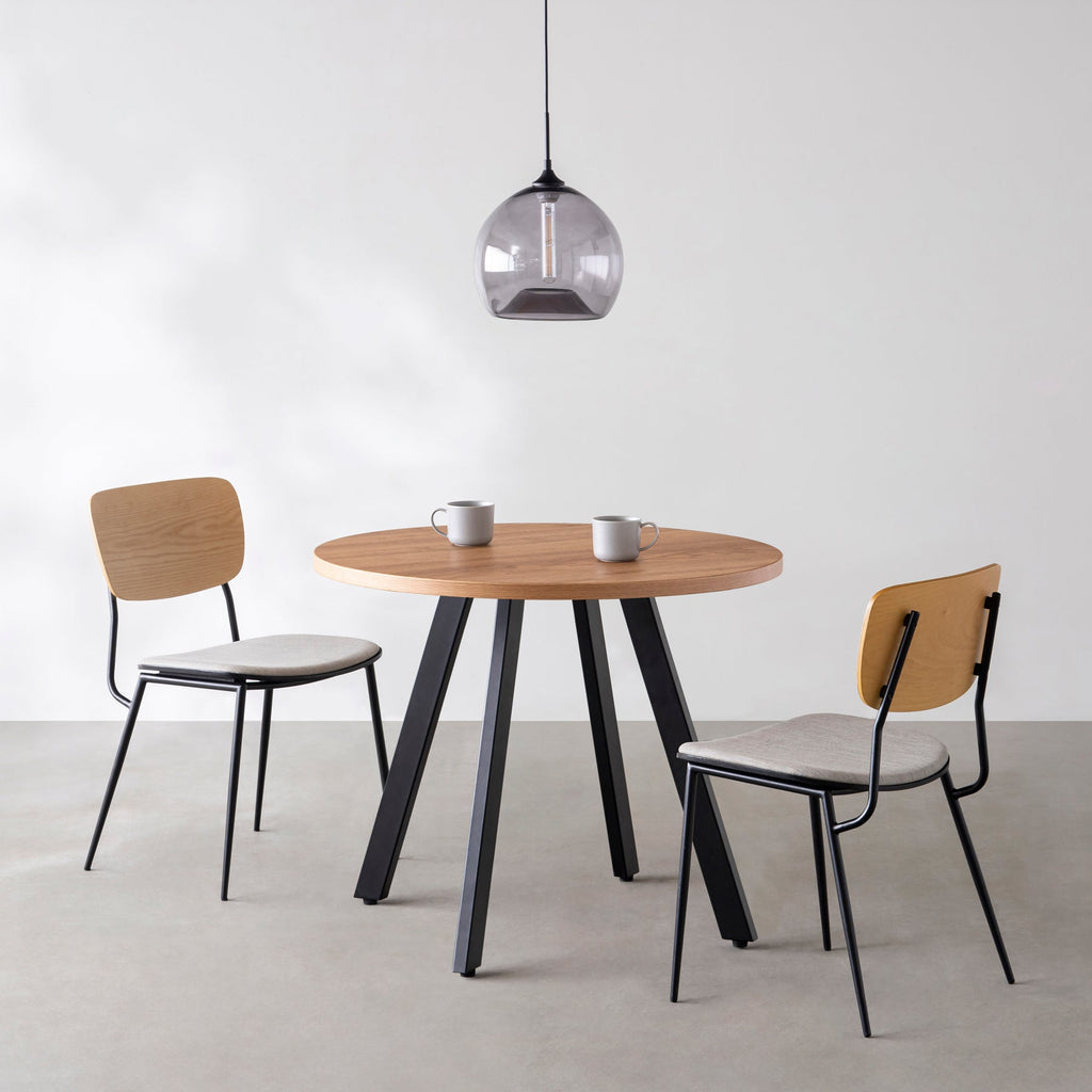 Kanademonoのくるみのカフェテーブル