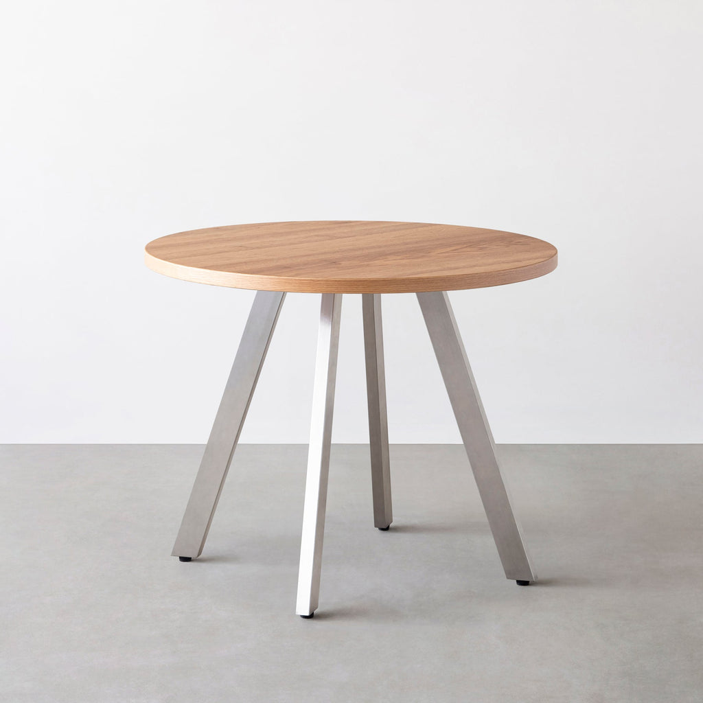 Kanademonoのくるみのカフェテーブル