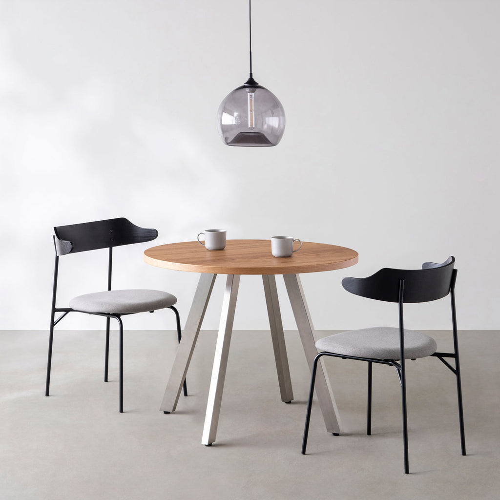 Kanademonoのくるみのカフェテーブル