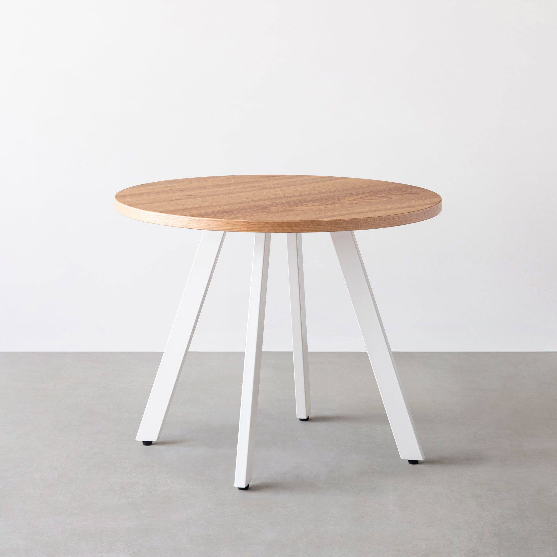 Kanademonoのくるみのカフェテーブル