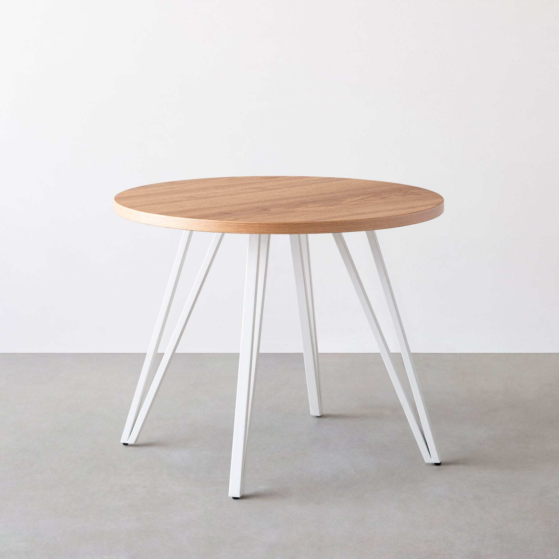 Kanademonoのくるみのカフェテーブル