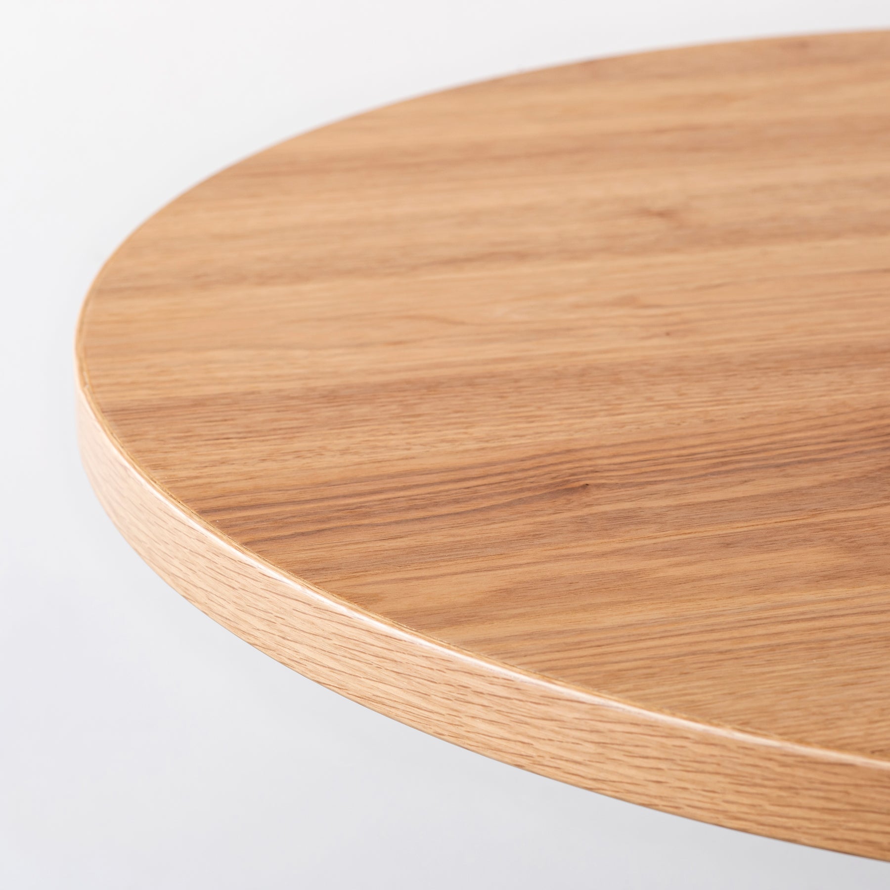 Kanademonoのくるみのカフェテーブル