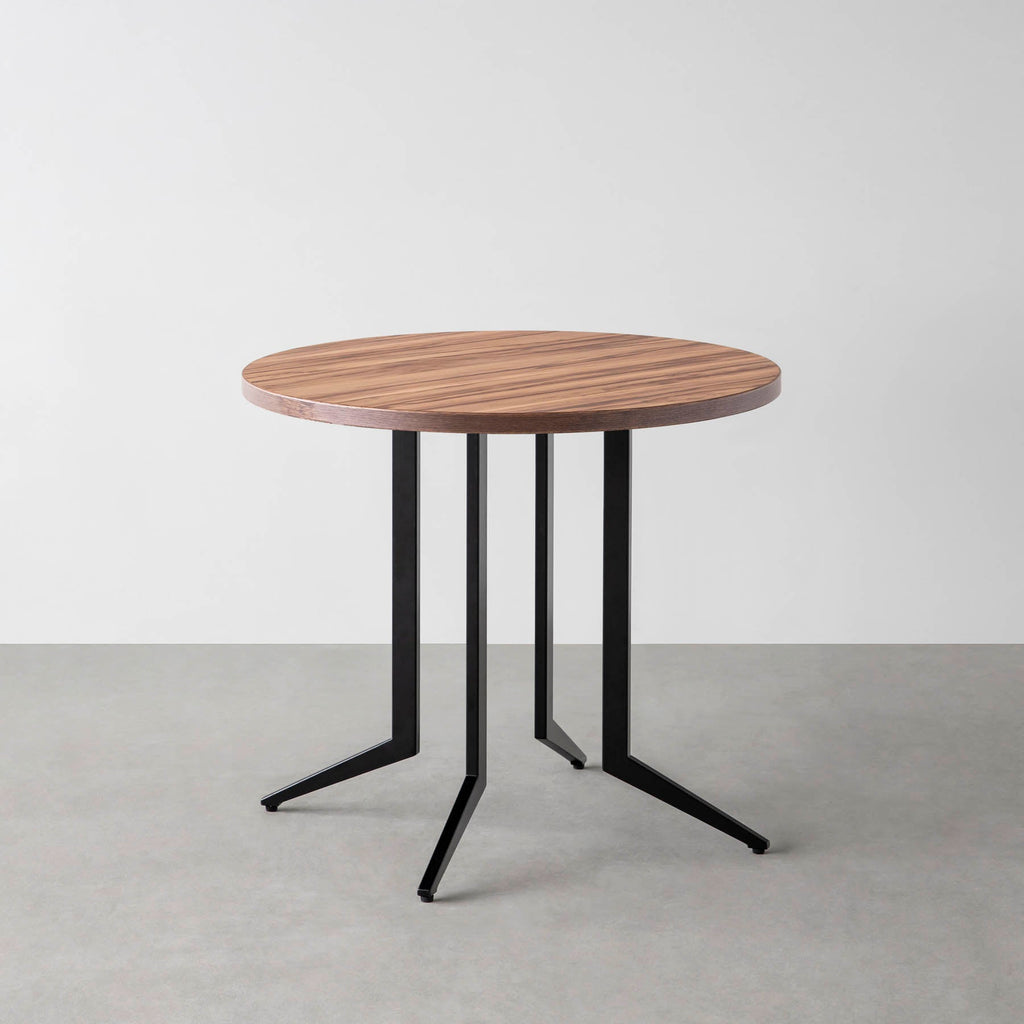 Kanademonoのサテンウォルナットのカフェテーブル