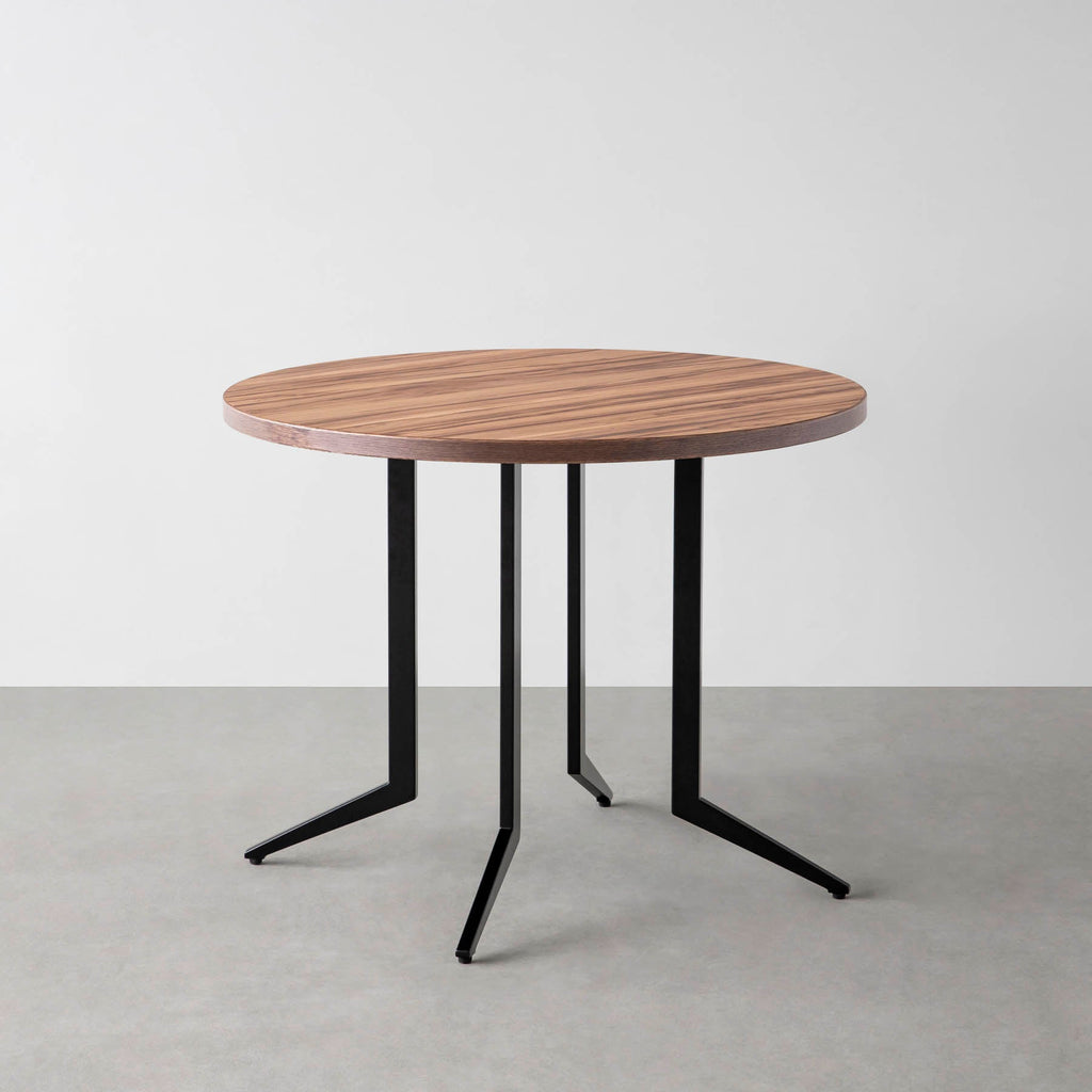 THE LEGS / L Edge × Black Steel