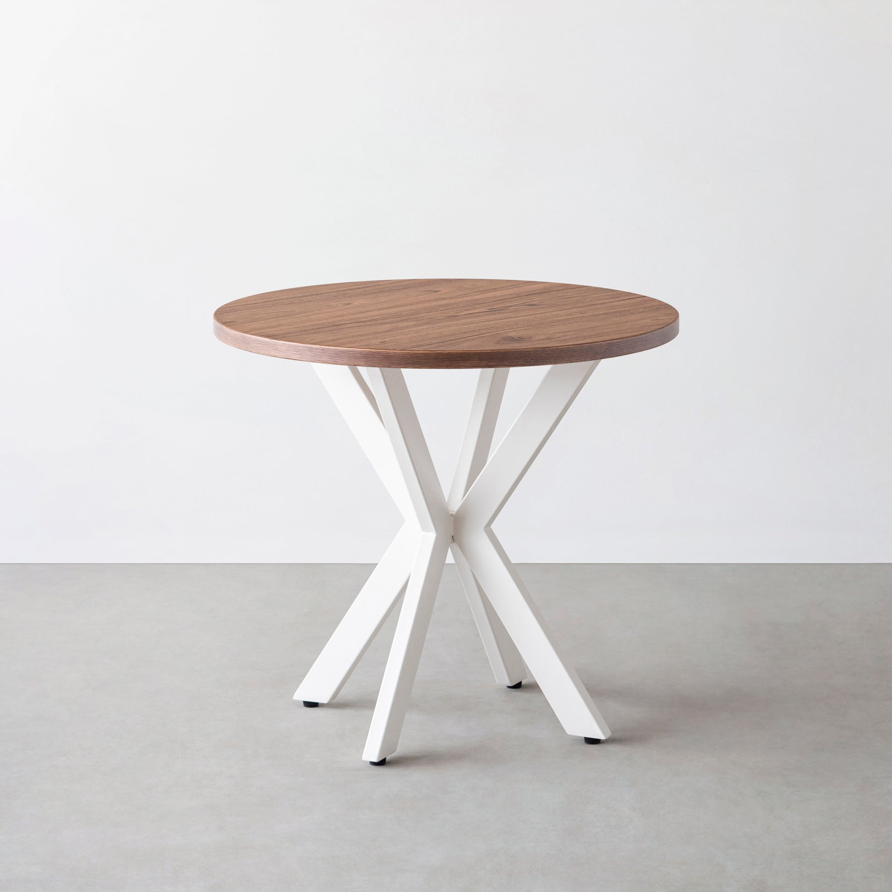 Kanademonoのニューギニアウォルナットのカフェテーブル